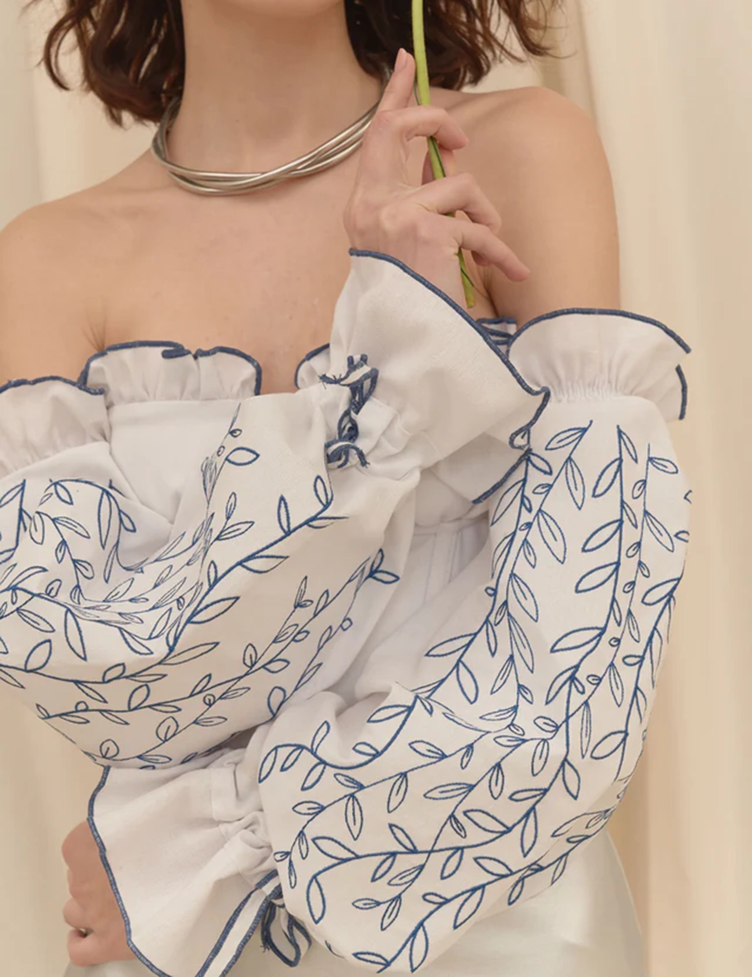 Картинка Корсет "Верба" білий з рукавами