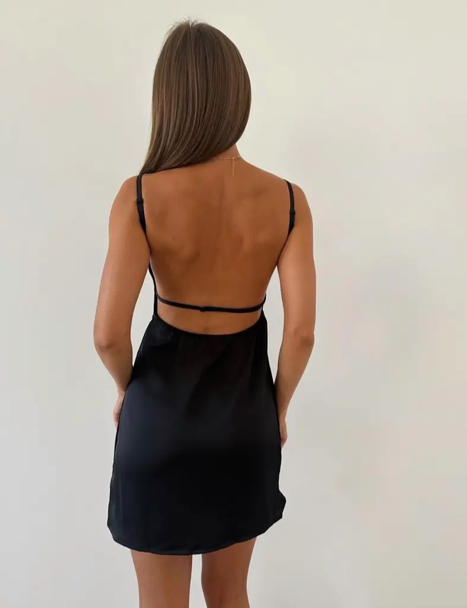 Картинка Сукня міні чорна