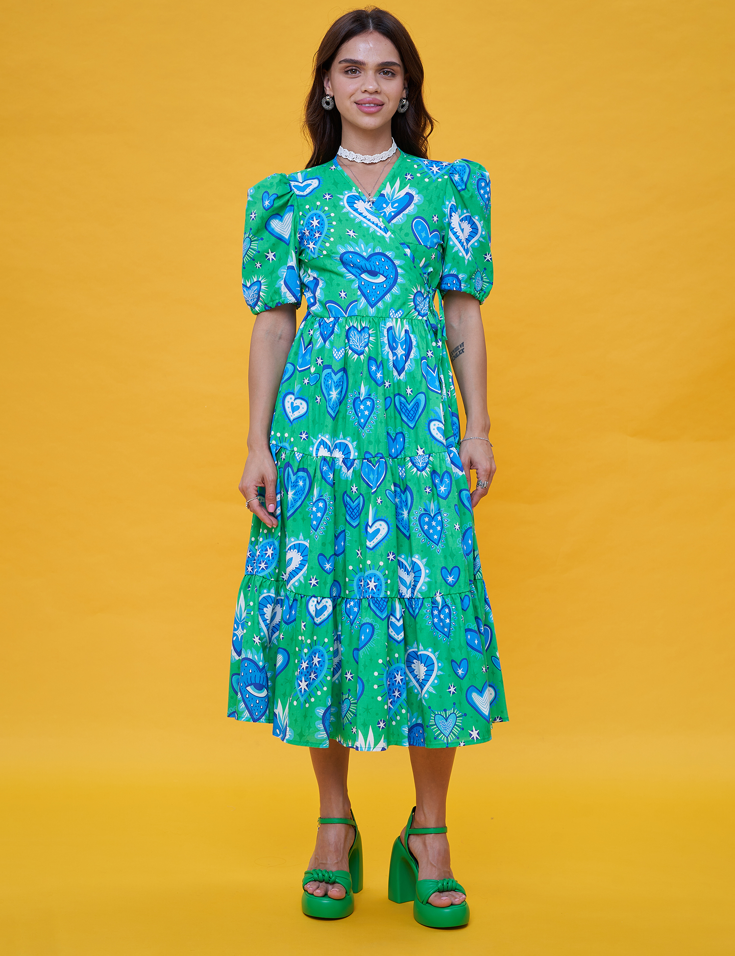 Картинка Сукня міді зелена з принтом