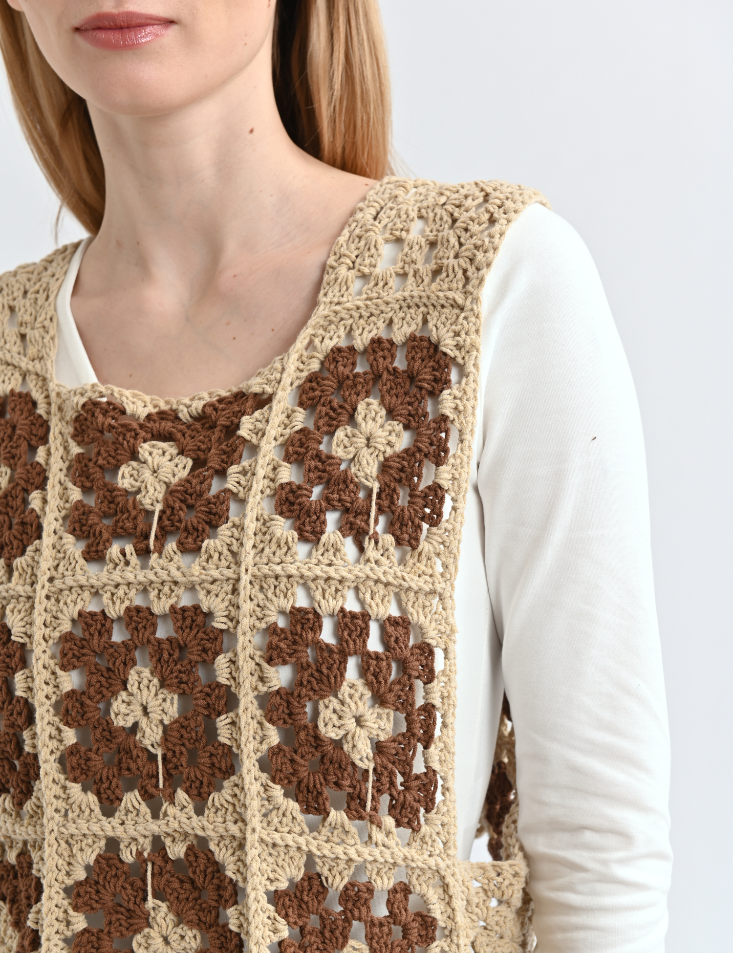 Картинка Жилет коричневий 