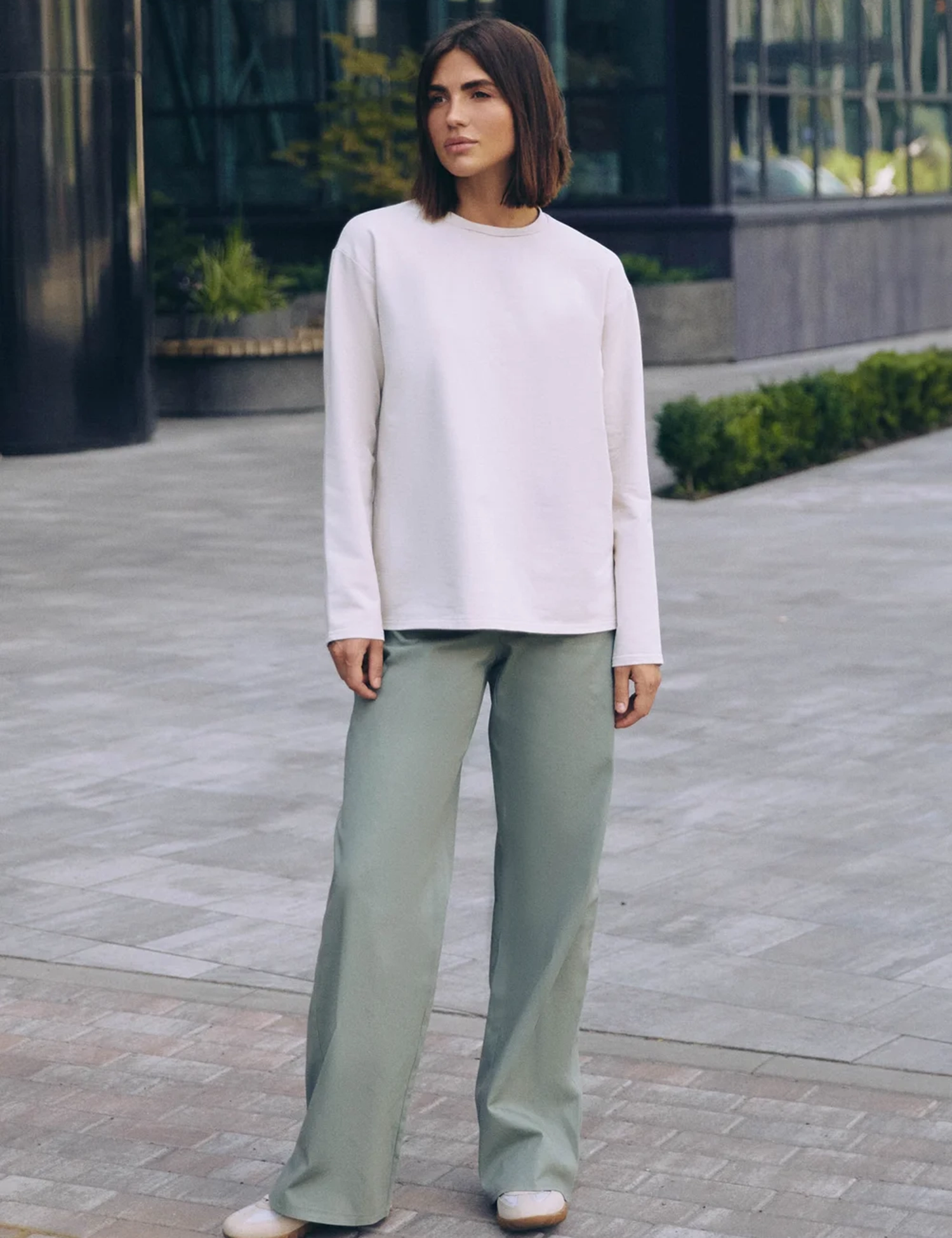 Картинка Лонгслів бежевий