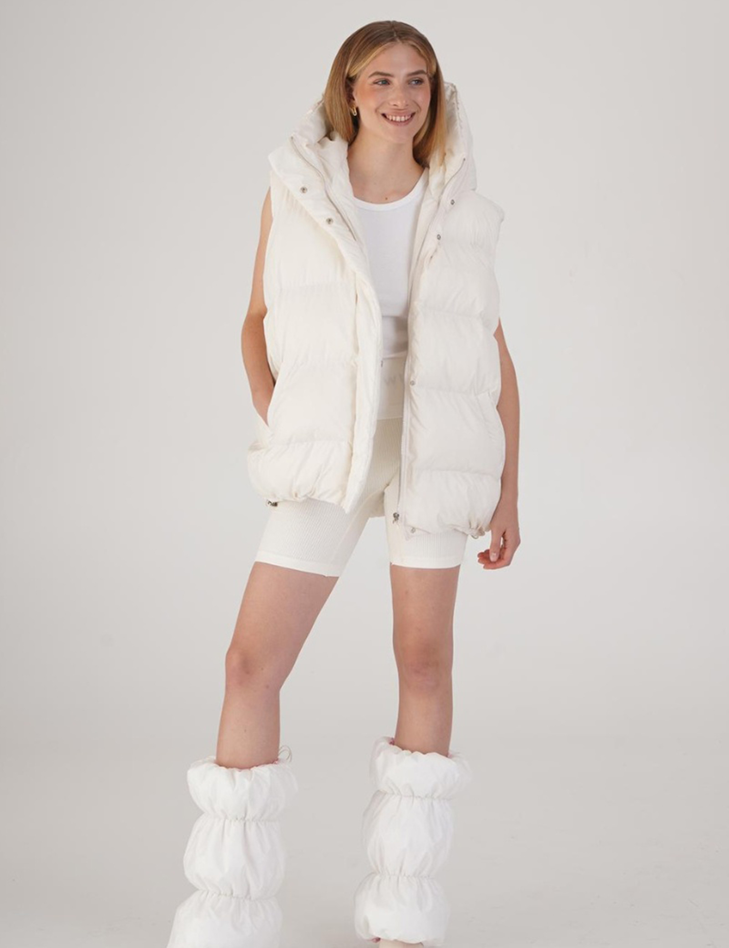 Картинка Жилет білий