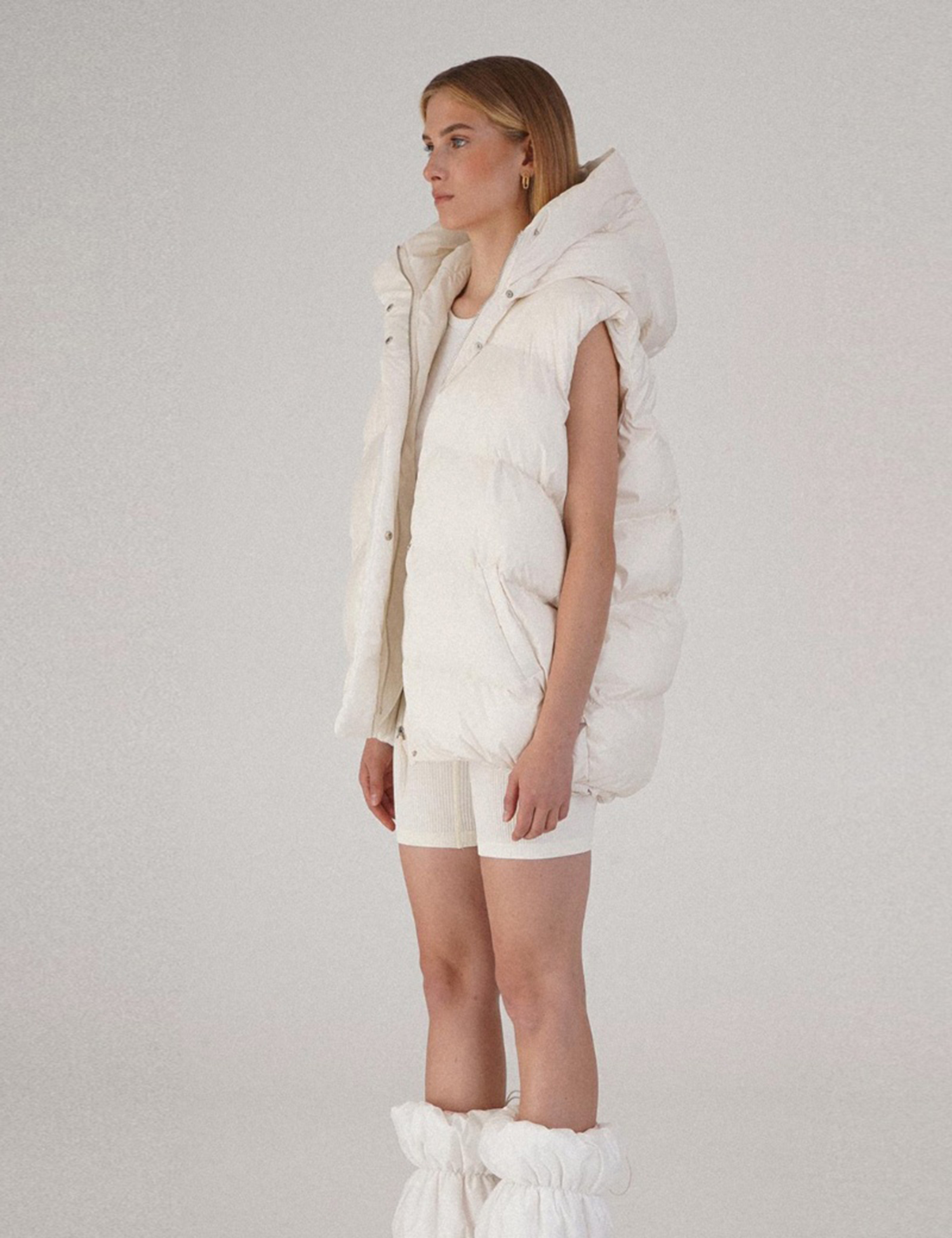 Картинка Жилет білий