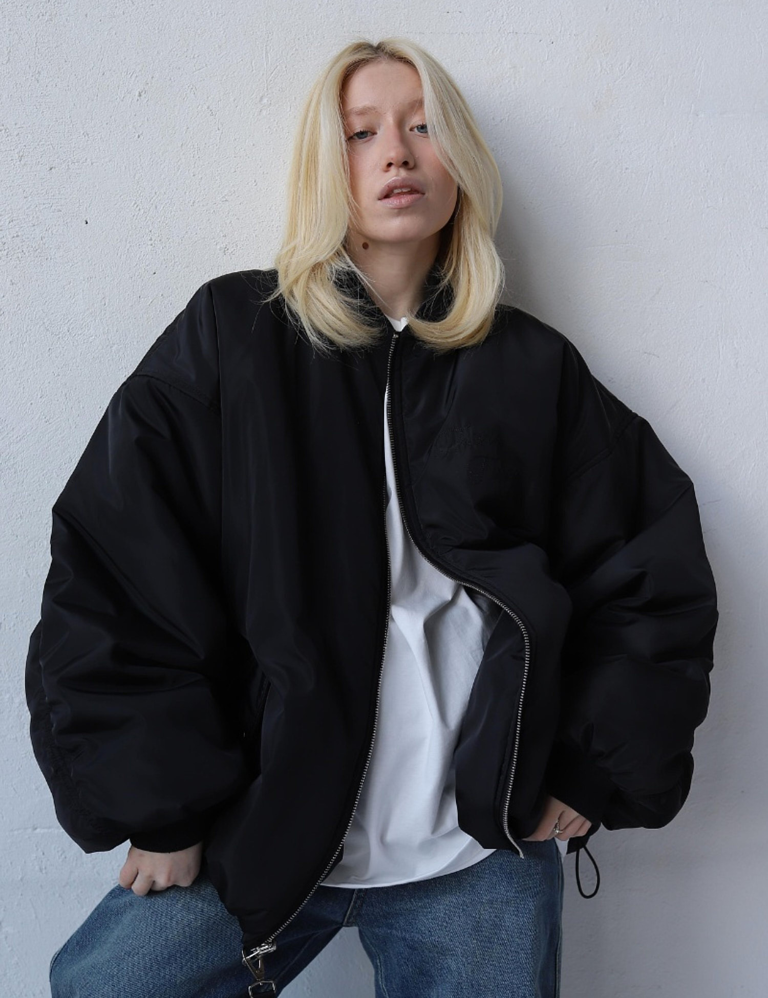 Картинка Бомбер чорний двосторонній