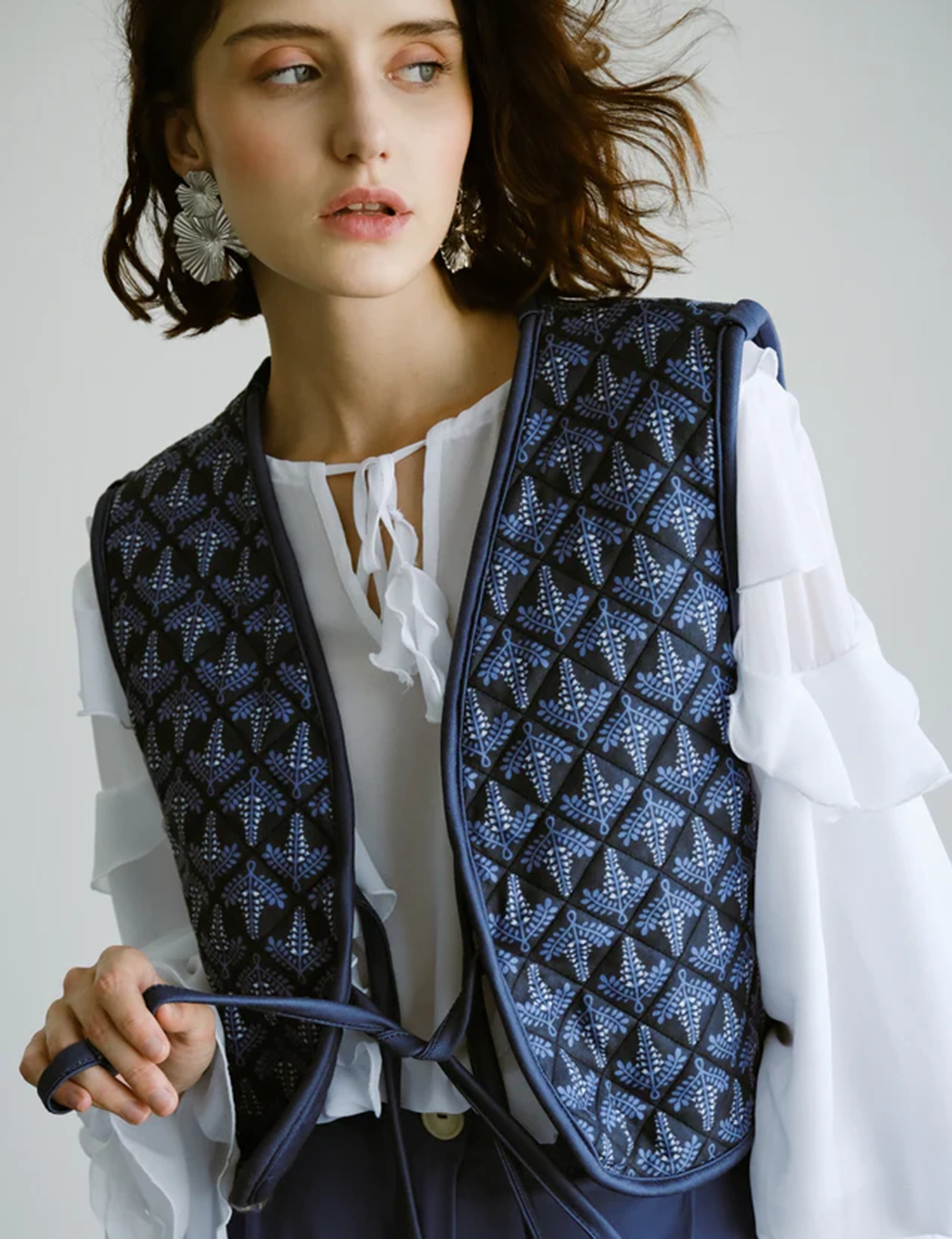 Картинка Жилет "Акація" синій
