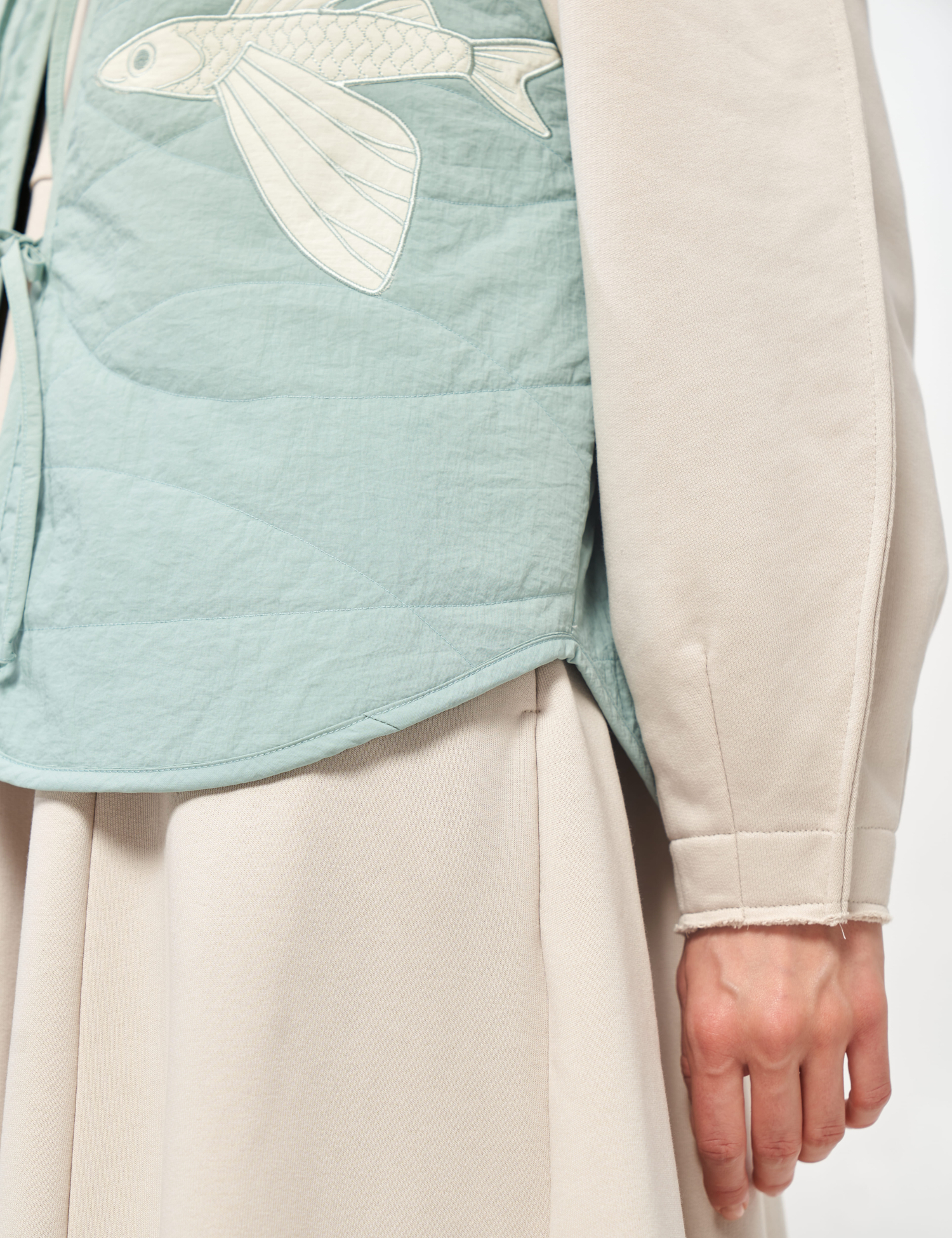 Картинка Жилет стьобаний "Летюча риба" блакитний