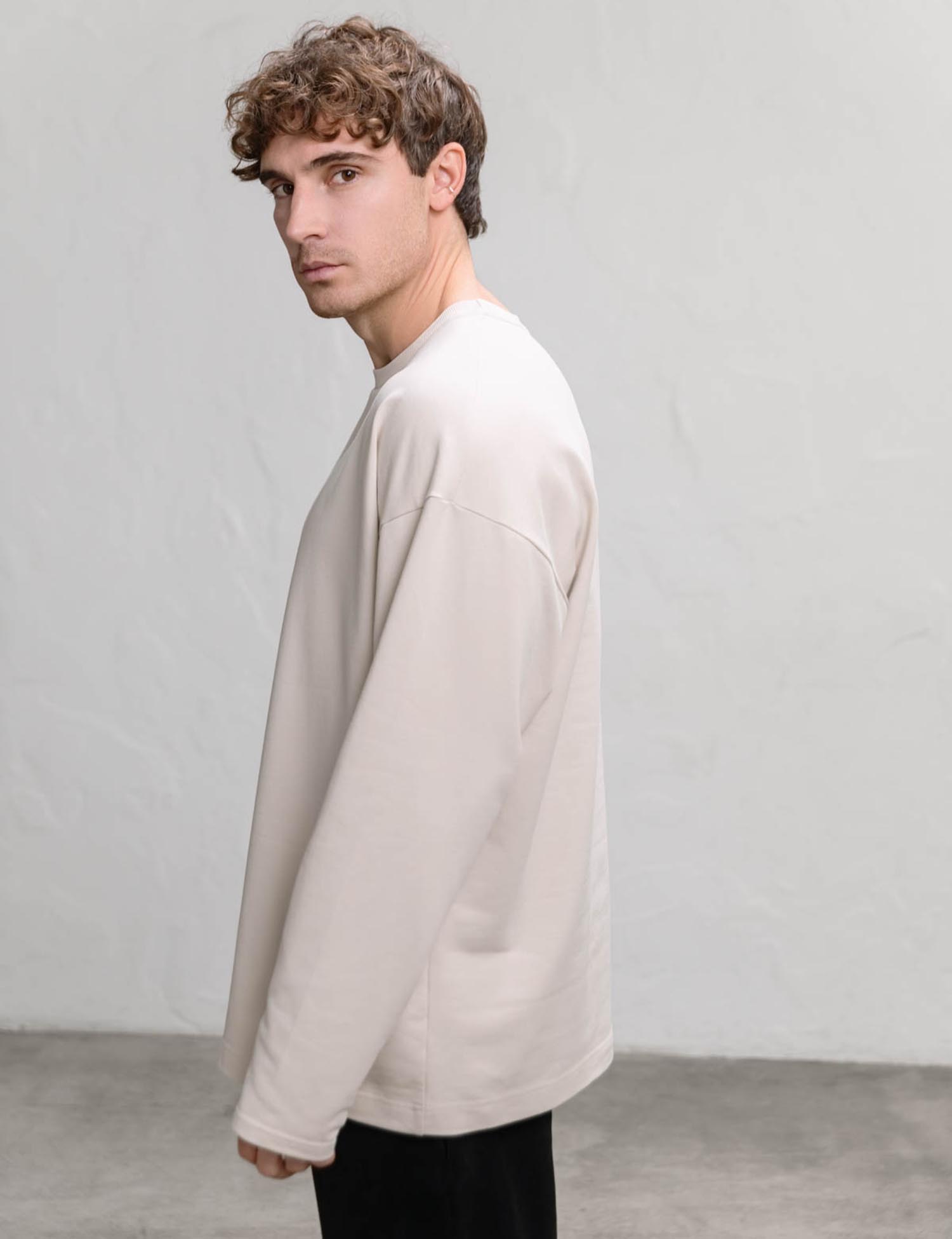 Картинка Лонгслів бежевий