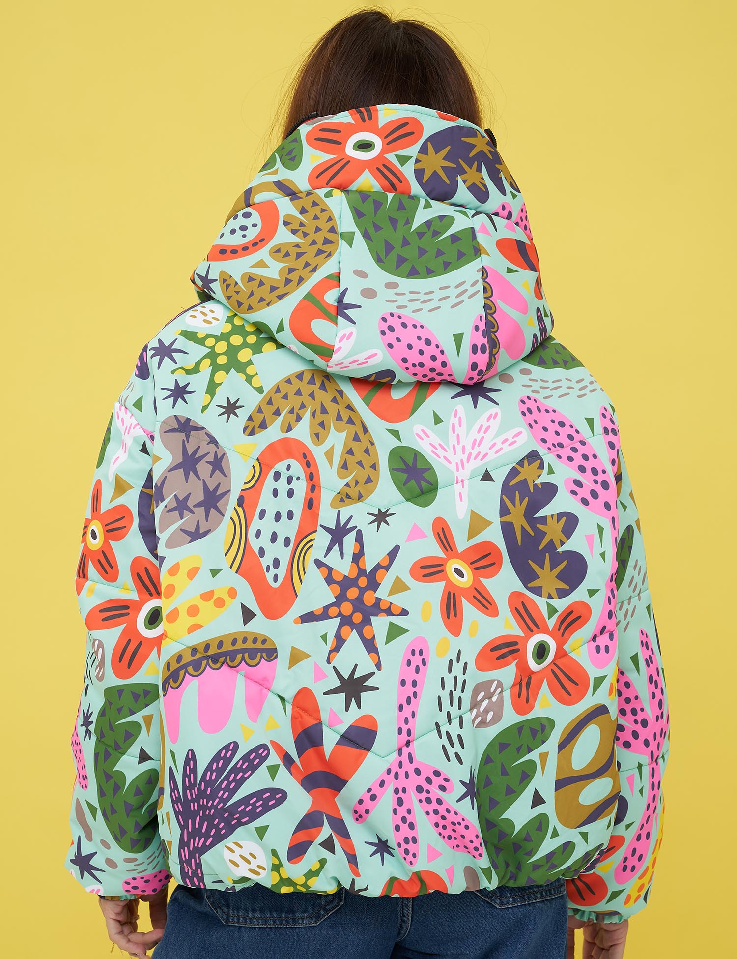 Картинка Куртка світло-зелена з принтом