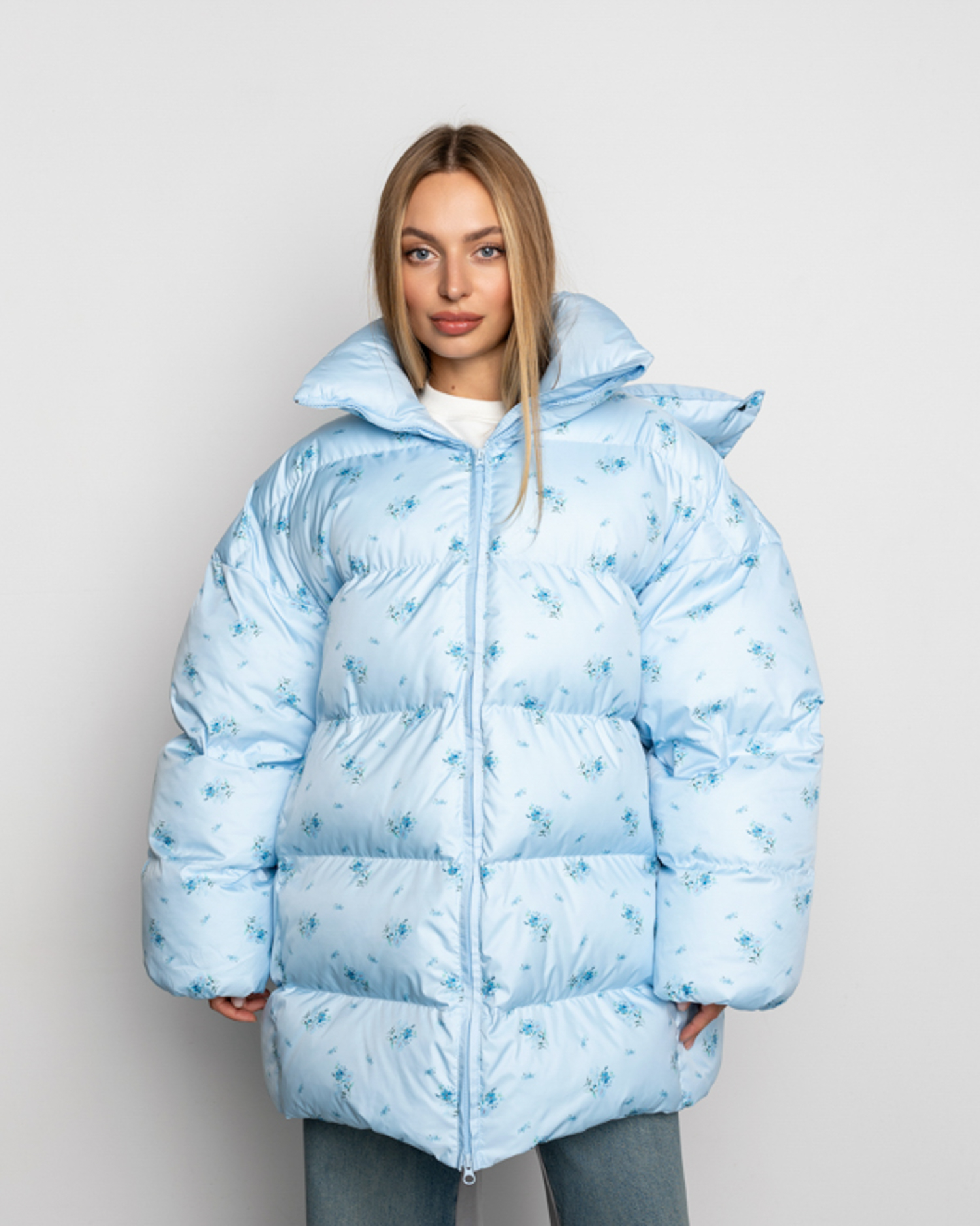 Картинка Пуховик блакитний з квітами