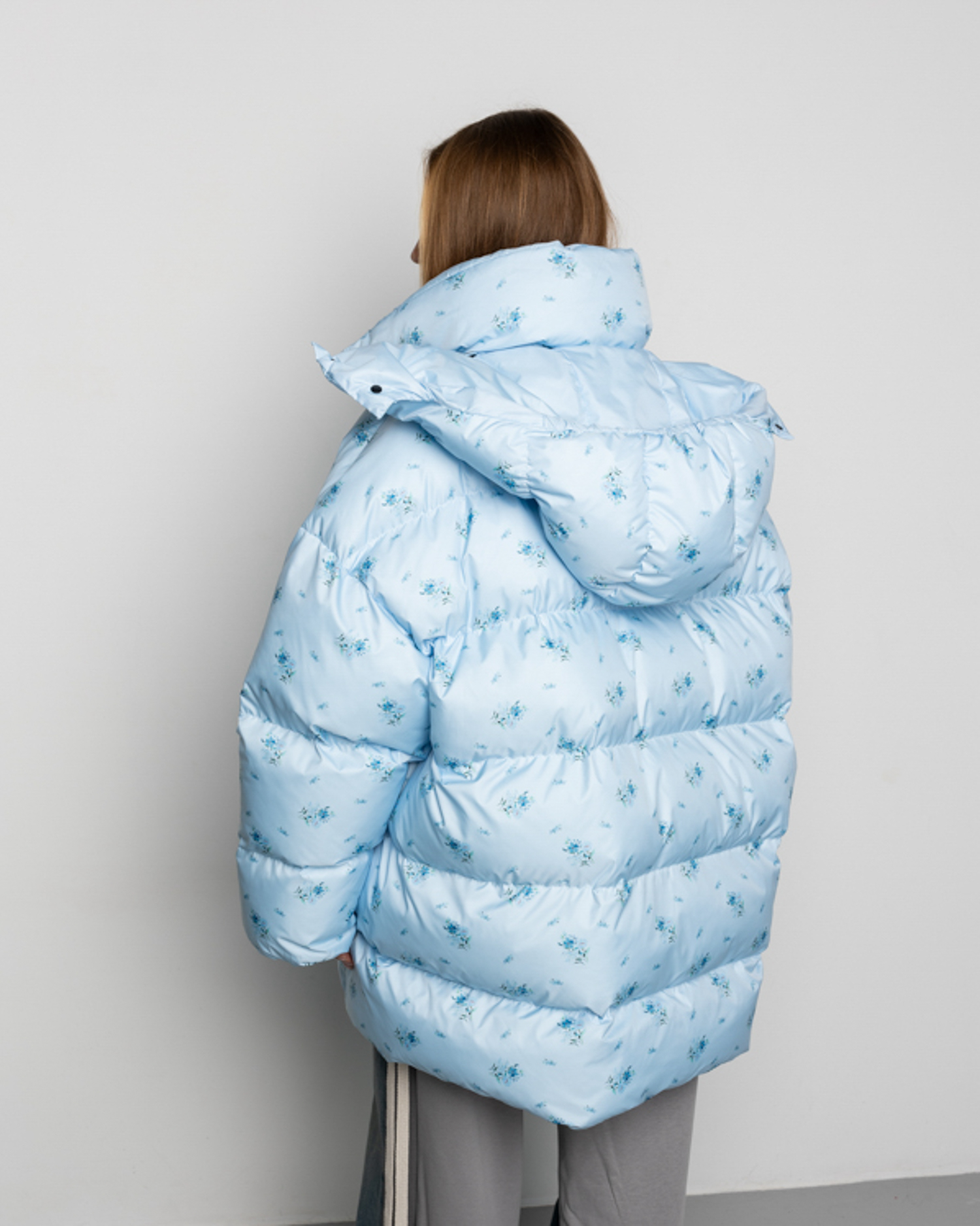 Картинка Пуховик блакитний з квітами