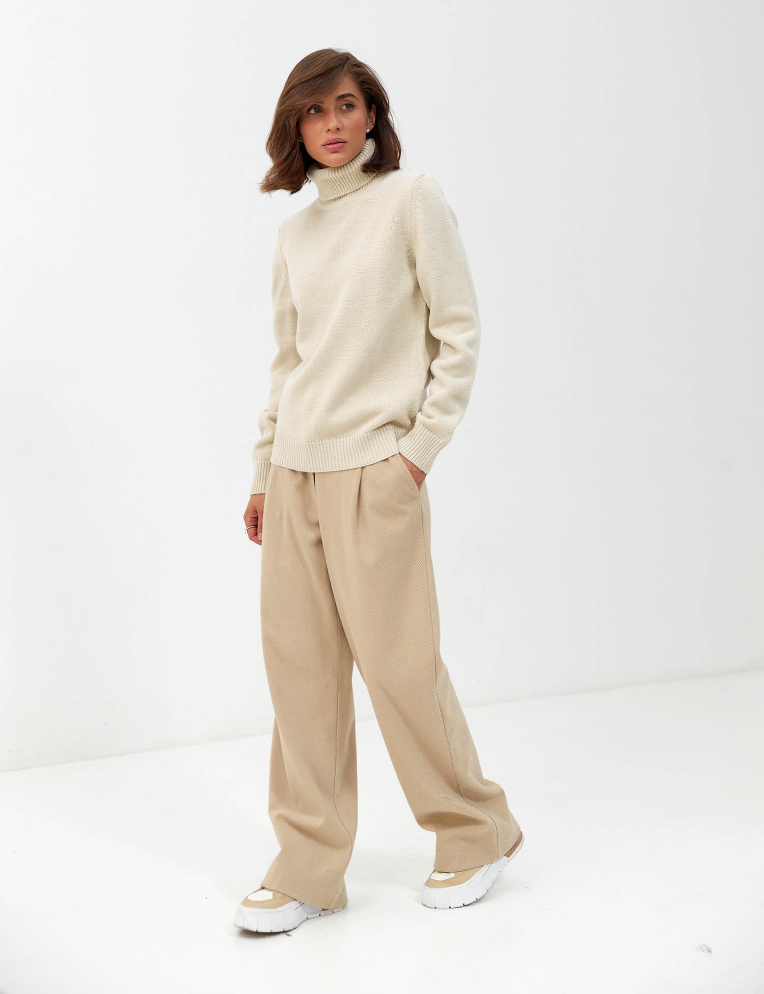 Картинка Светр бежевий