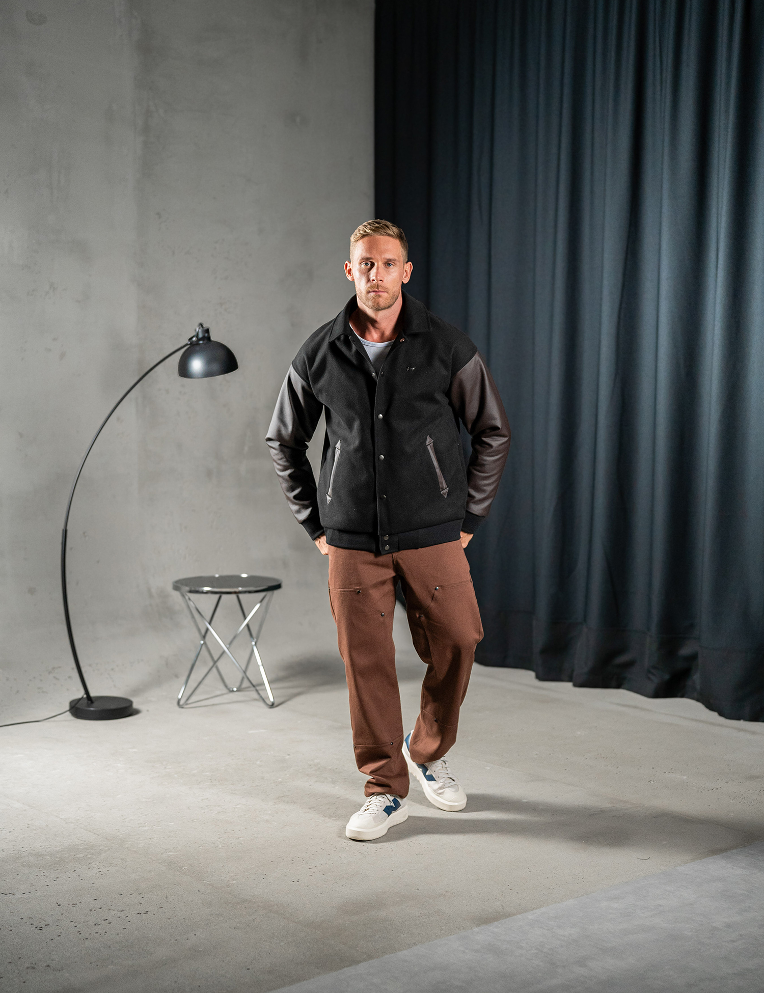 Картинка Куртка чорно-коричнева