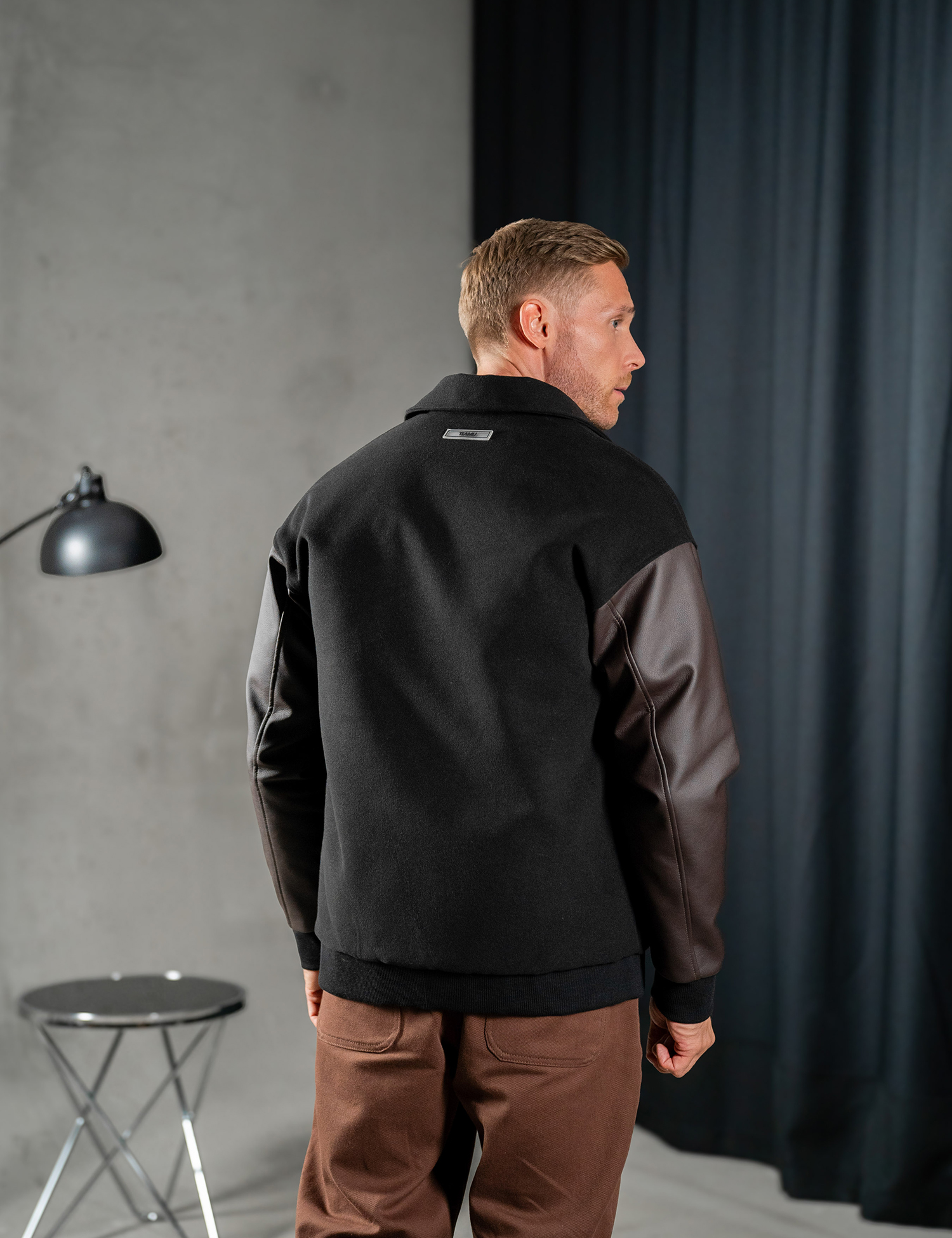 Картинка Куртка чорно-коричнева