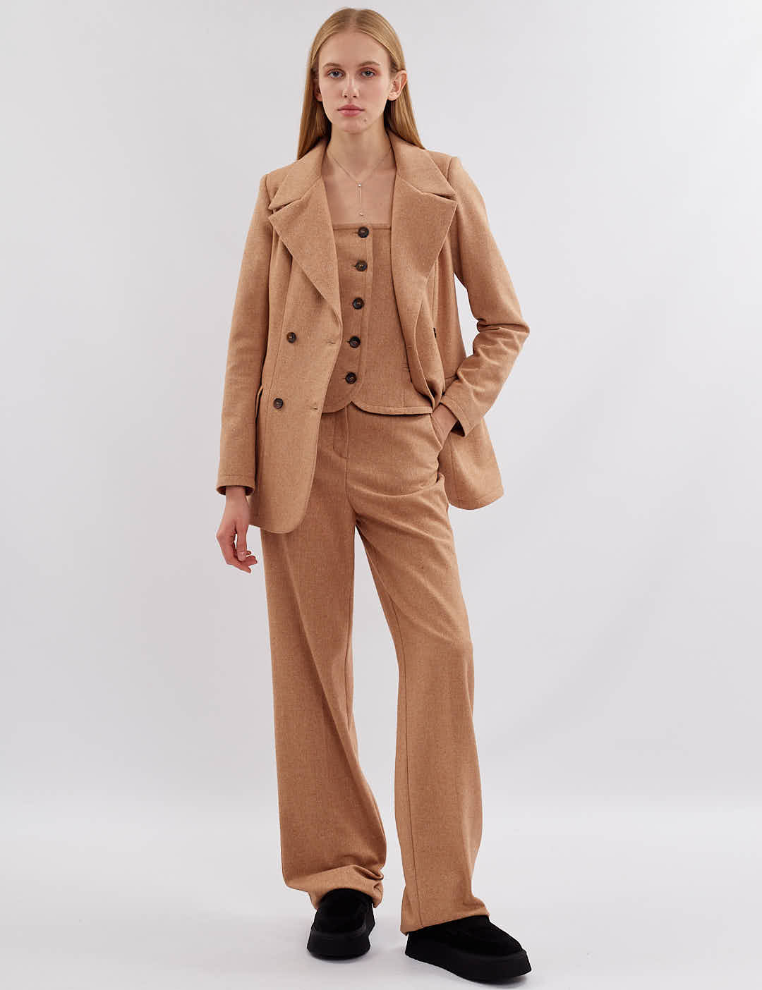 Картинка Піджак бежевий