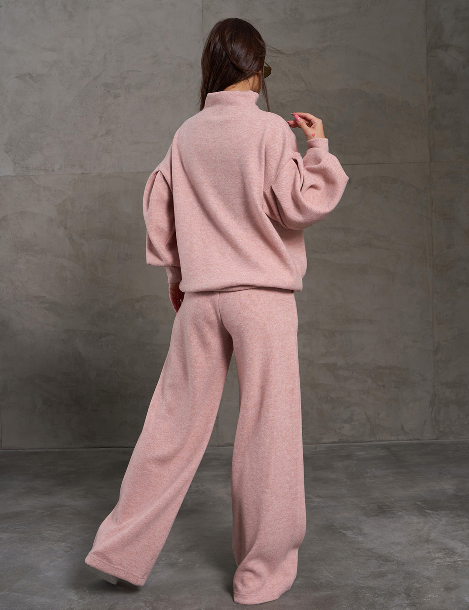 Картинка Костюм рожевий