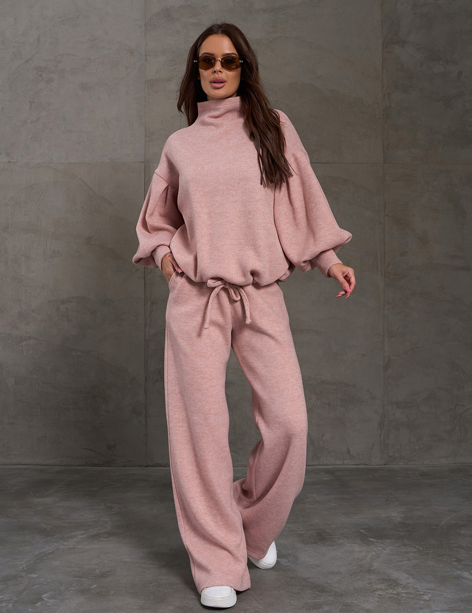 Картинка Костюм рожевий