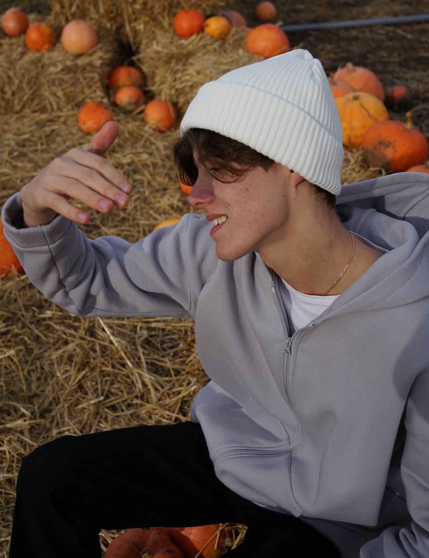 Картинка Шапка біла