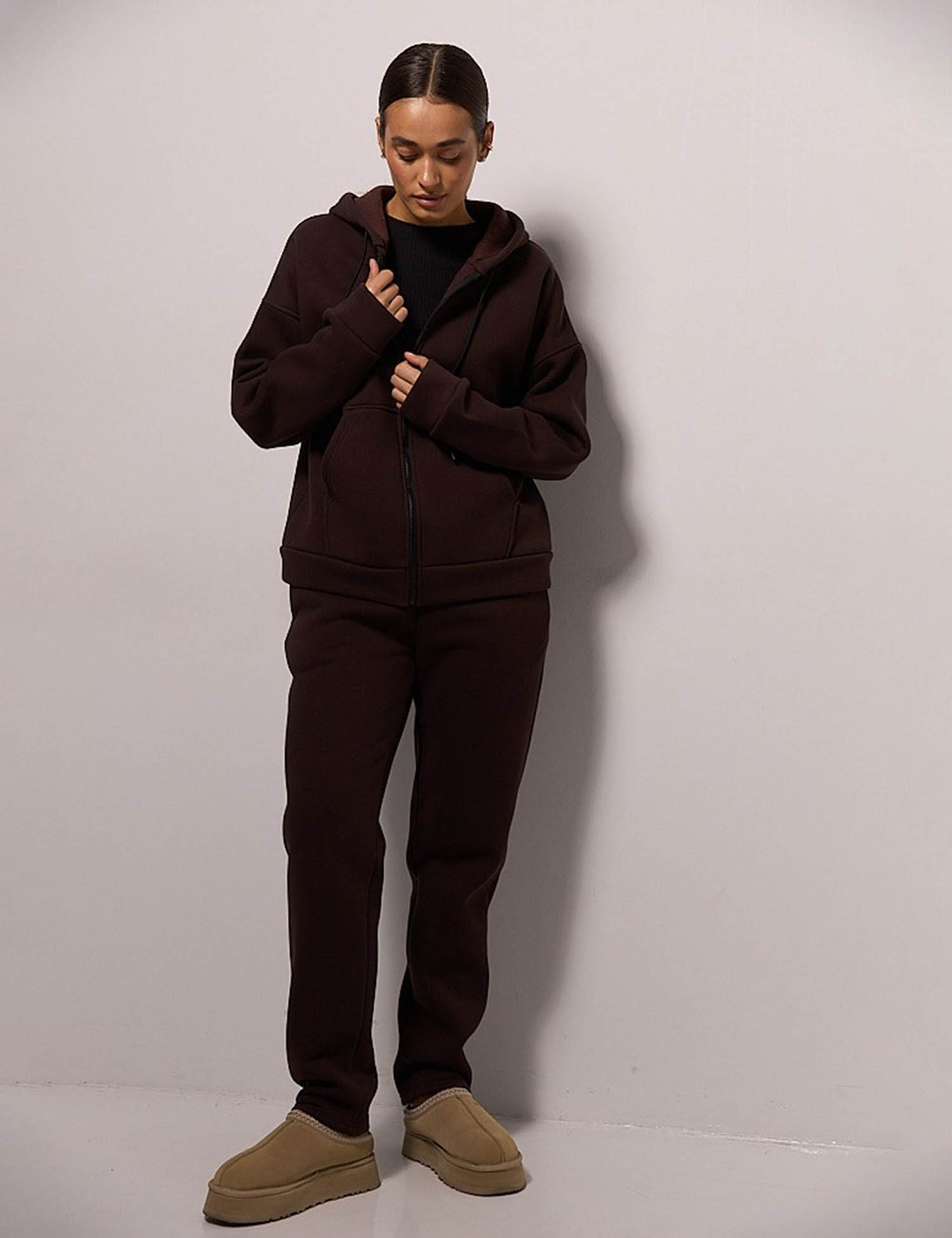 Картинка Костюм темно-коричневий