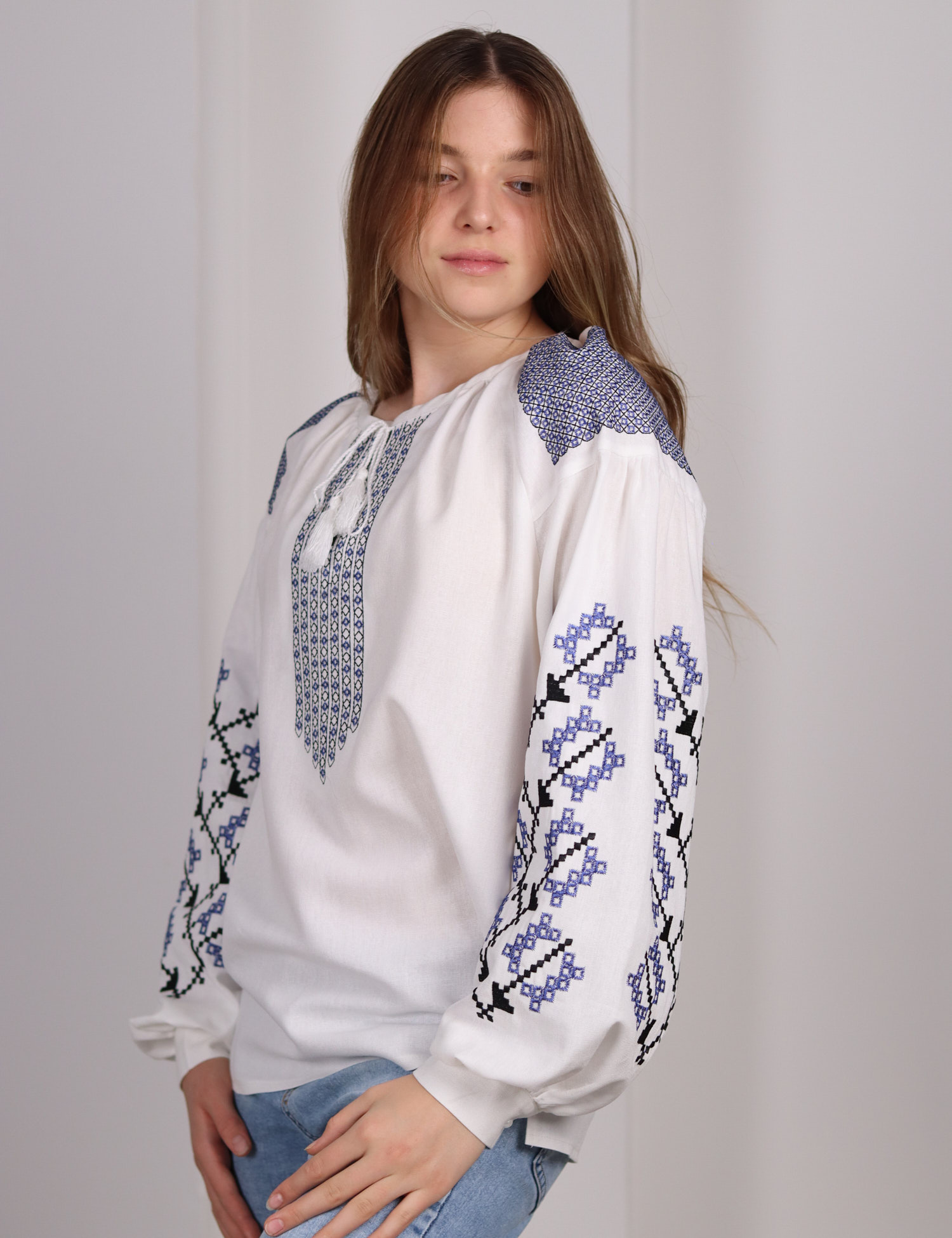 Картинка Вишиванка біла 