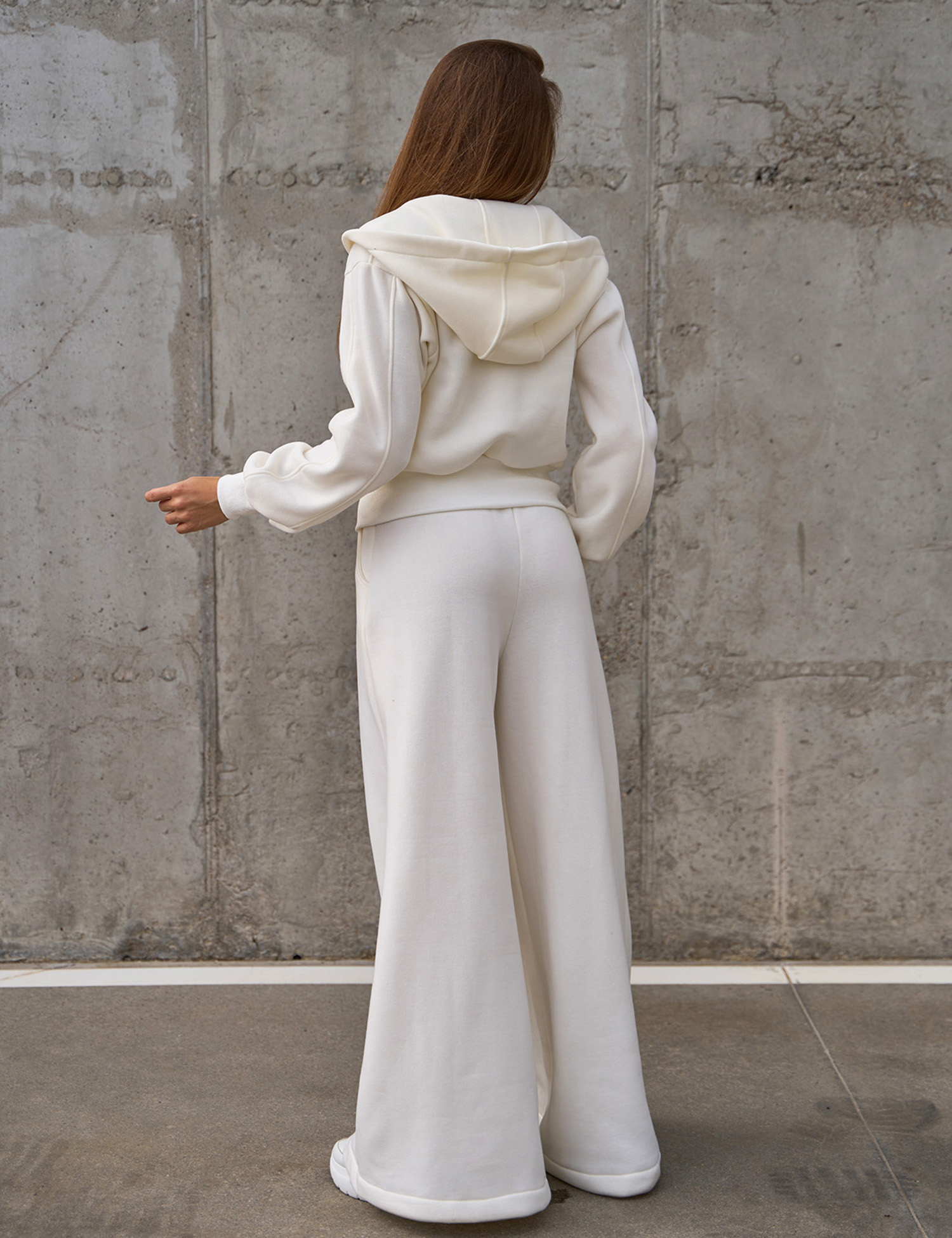 Картинка Костюм білий