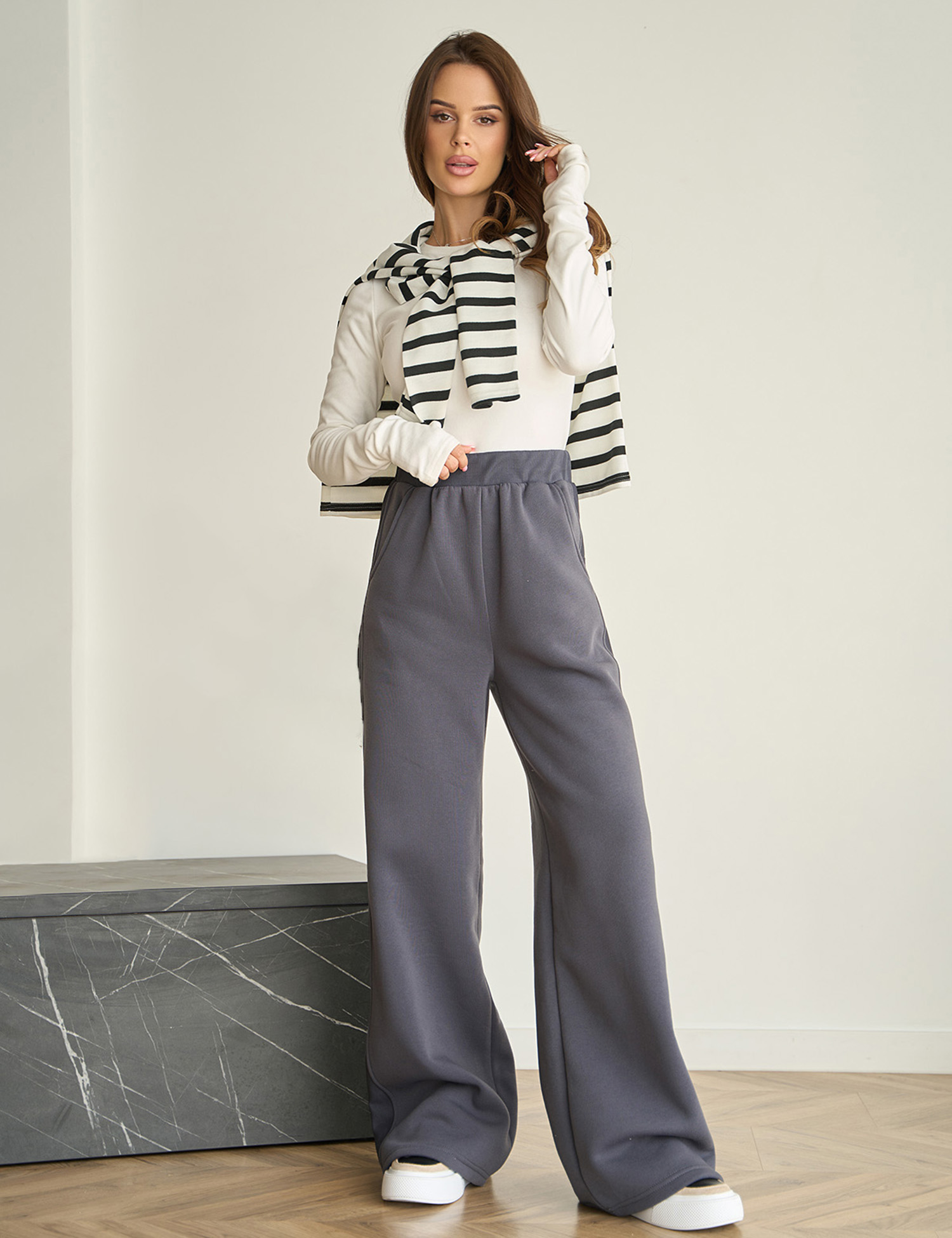 Картинка Штани сірі