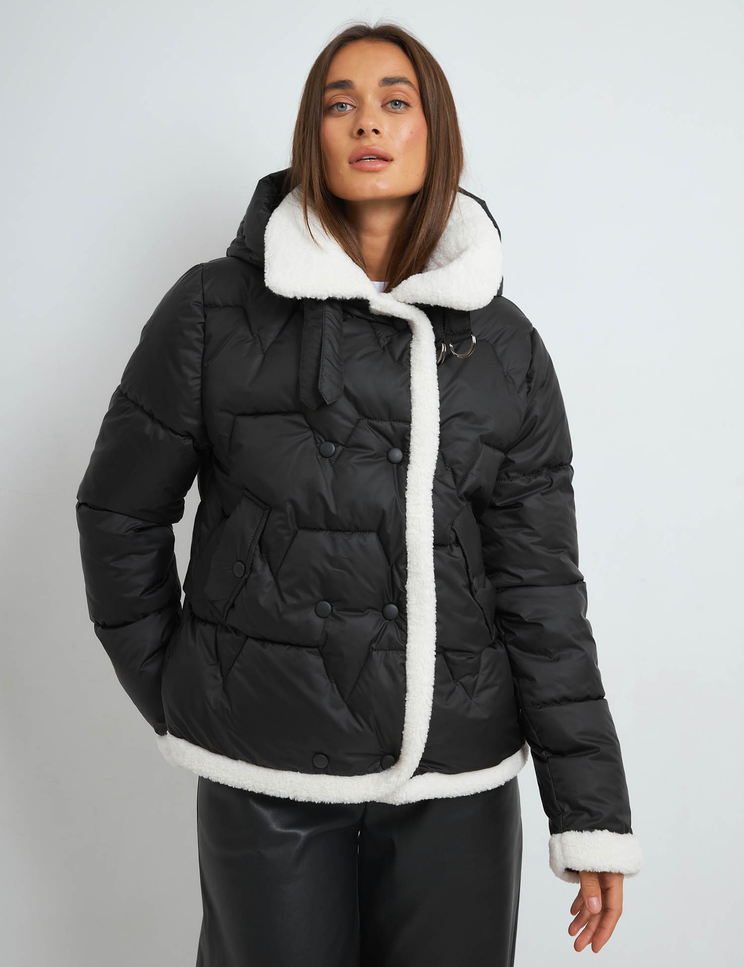 Картинка Куртка чорна