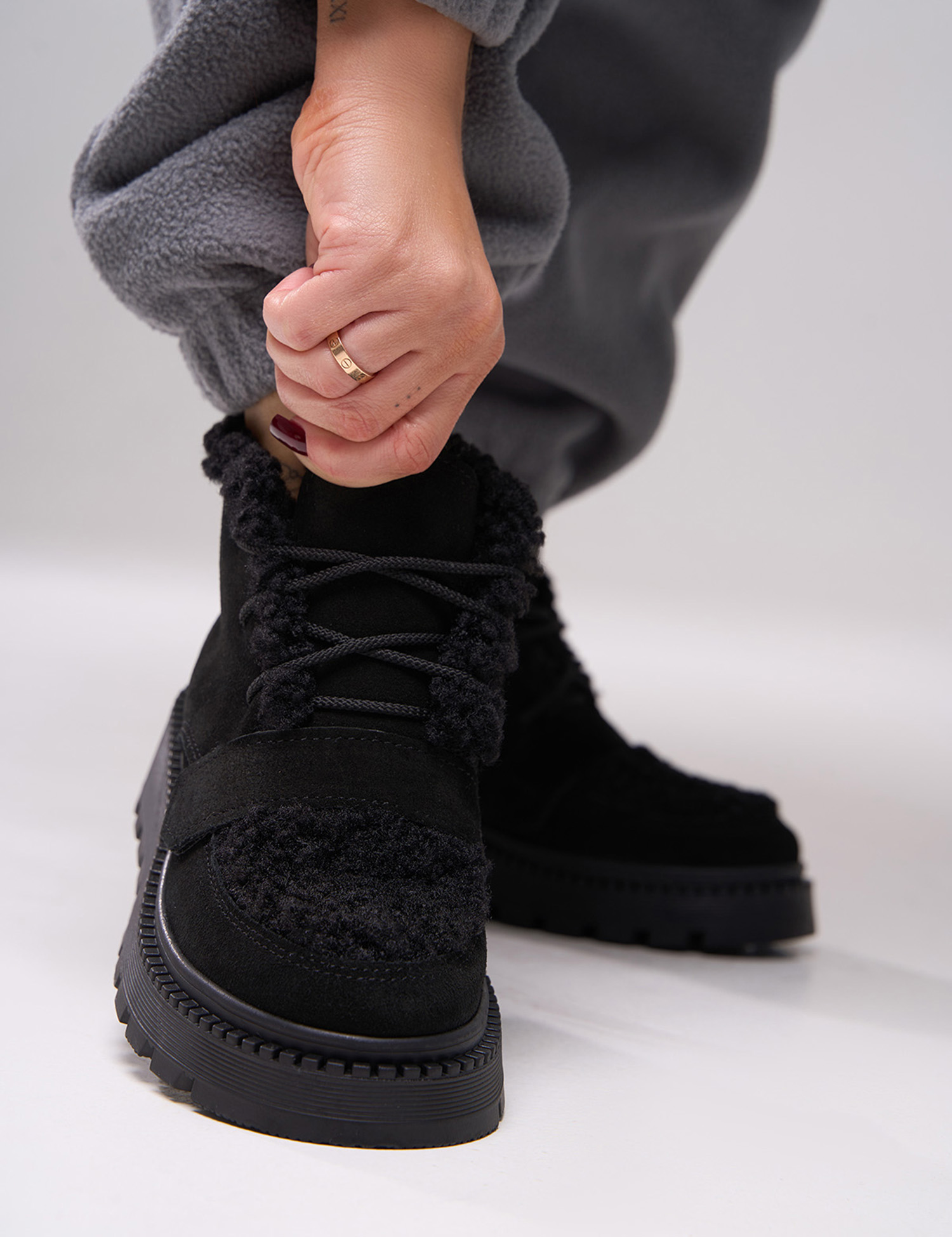 Картинка Черевики чорні замшеві