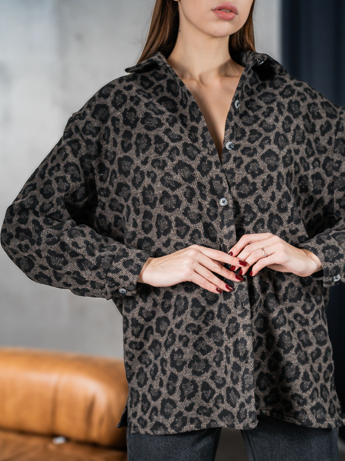 Картинка Тепла жіноча сорочка з леопардовим принтом