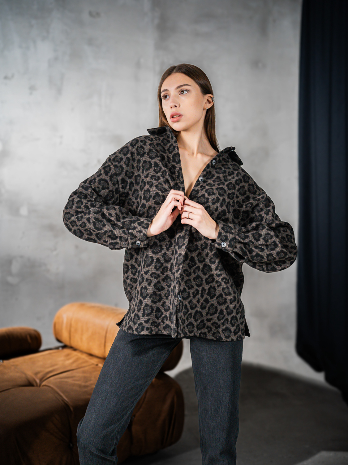 Картинка Тепла жіноча сорочка з леопардовим принтом