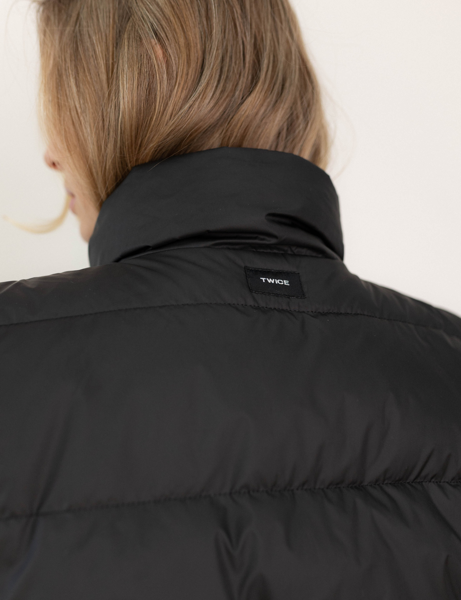 Картинка Жилет чорний