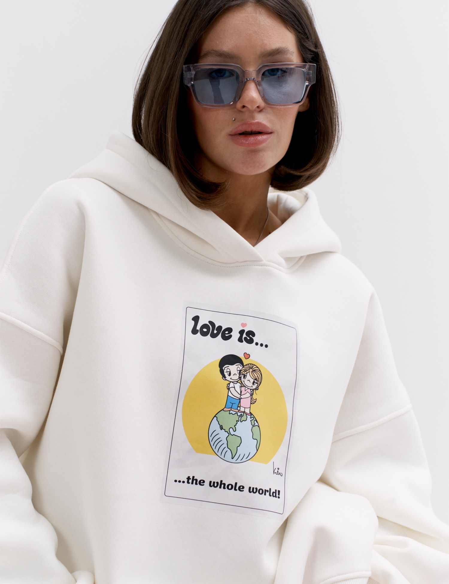 Картинка Худі "LOVE IS...the whole world" біле