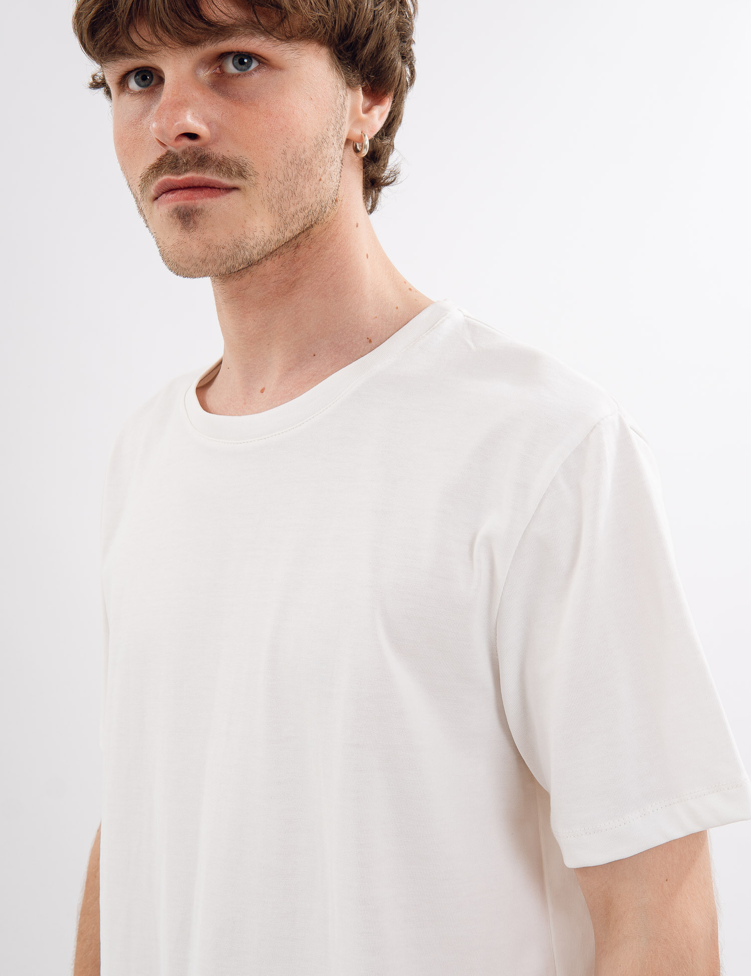 Картинка Футболка біла