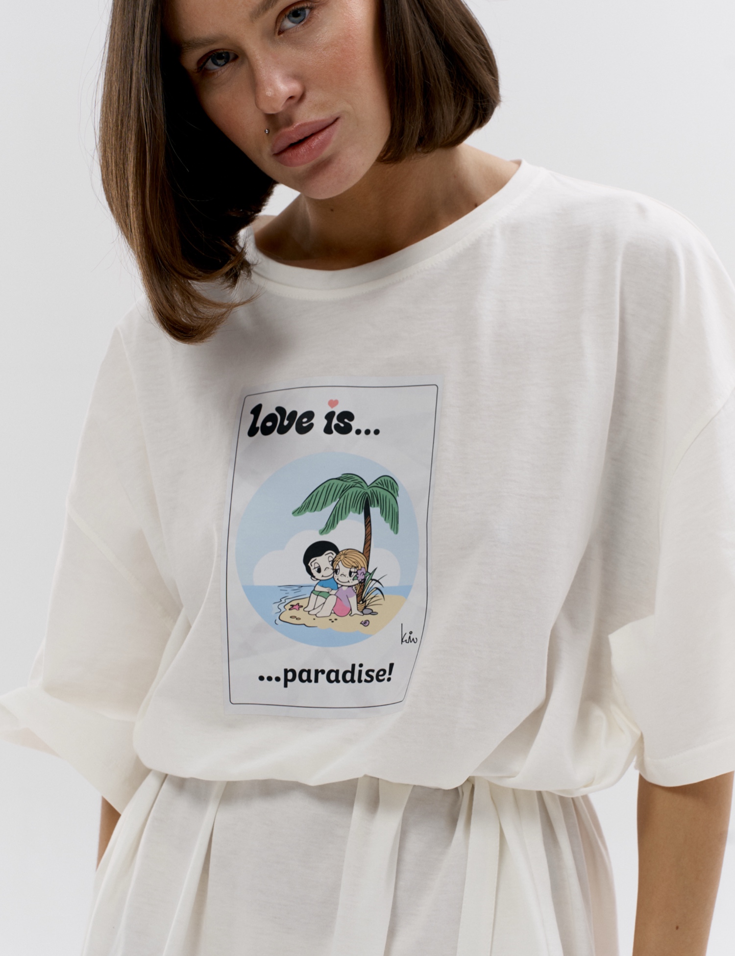 Картинка Футболка "LOVE IS...paradise" біла