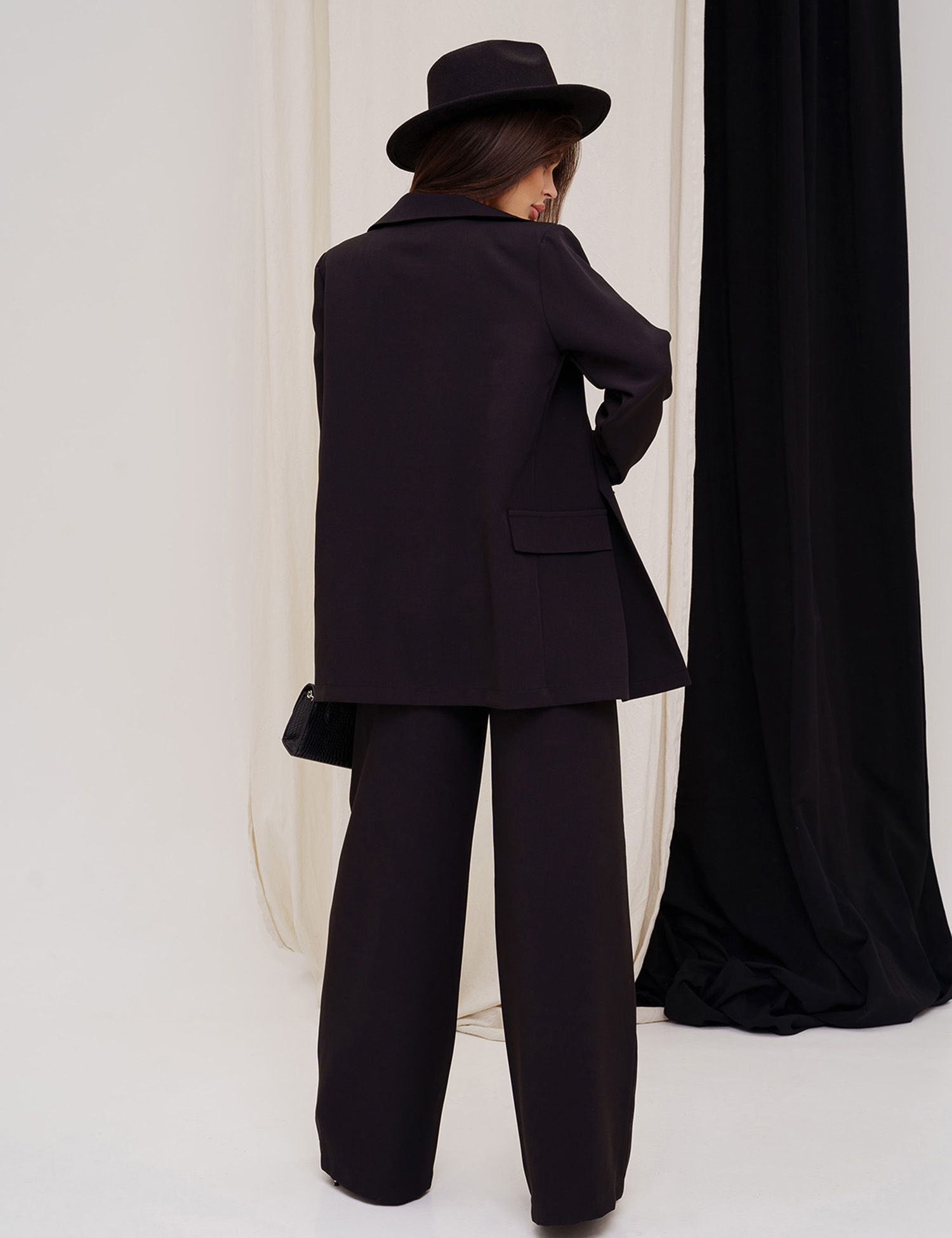 Картинка Костюм чорний