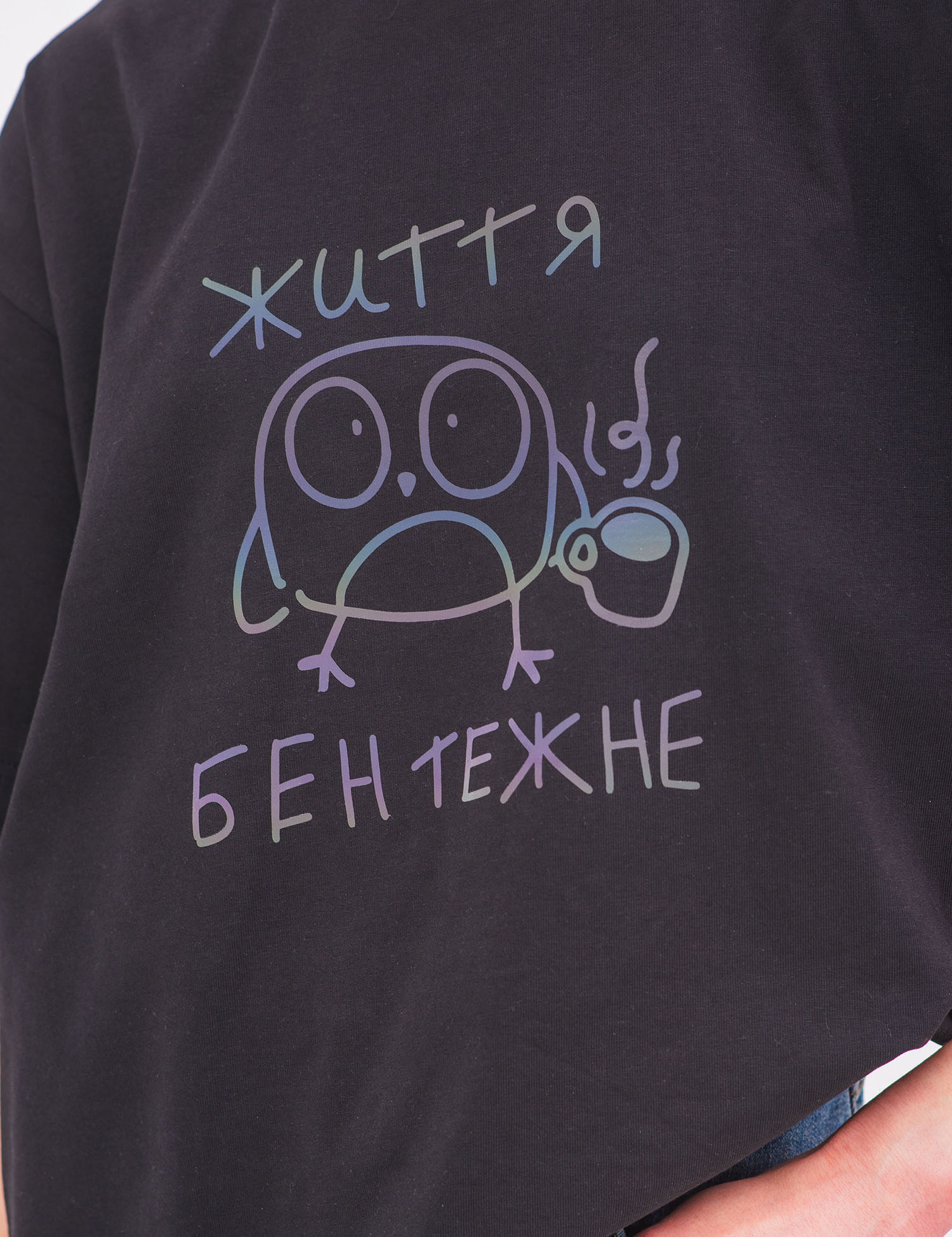 Картинка Футболка чорна з принтом