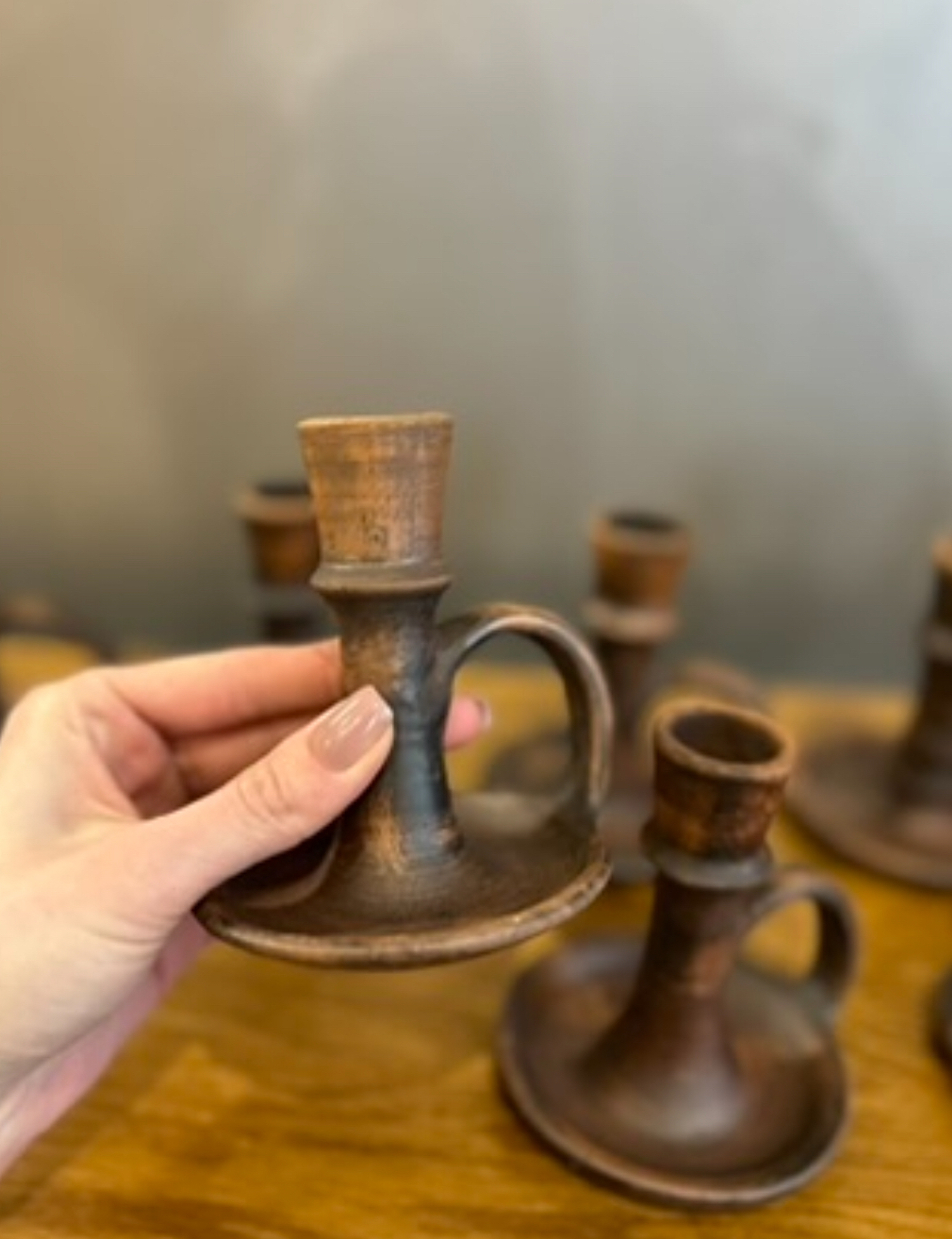 Картинка Підсвічник темно-коричневий