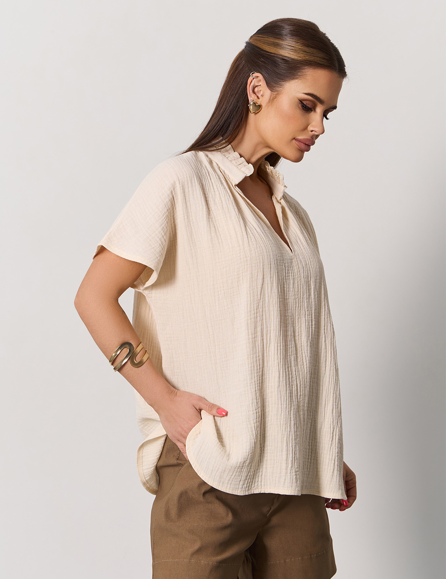 Картинка Блуза бежева 