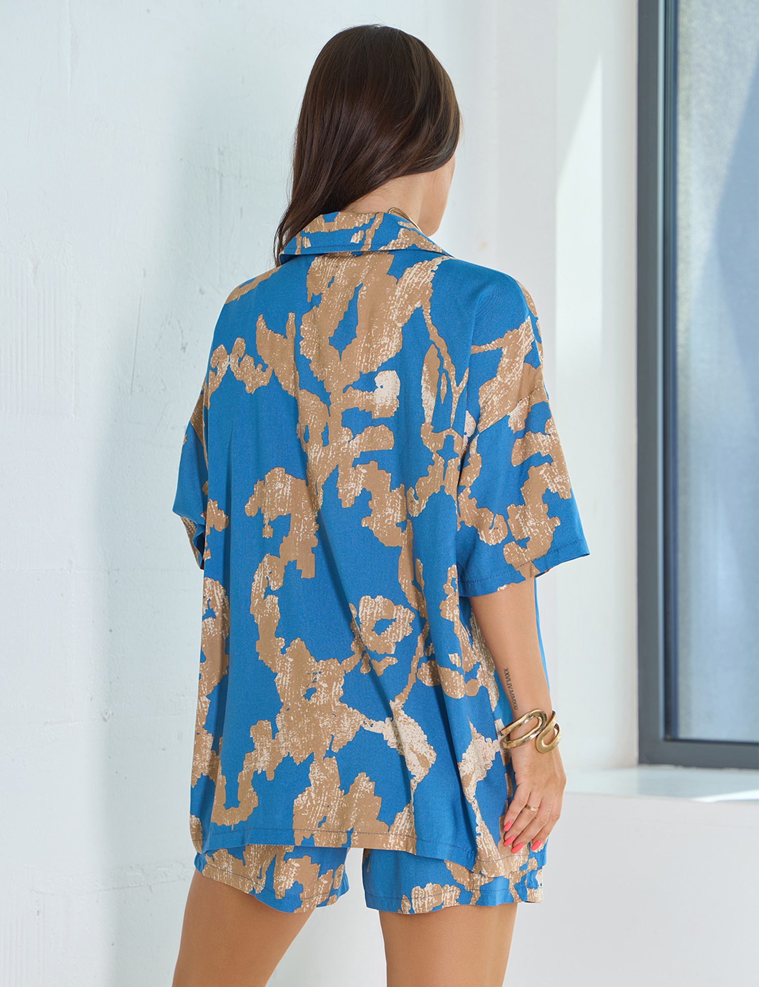 Картинка Костюм блакитний з принтом 