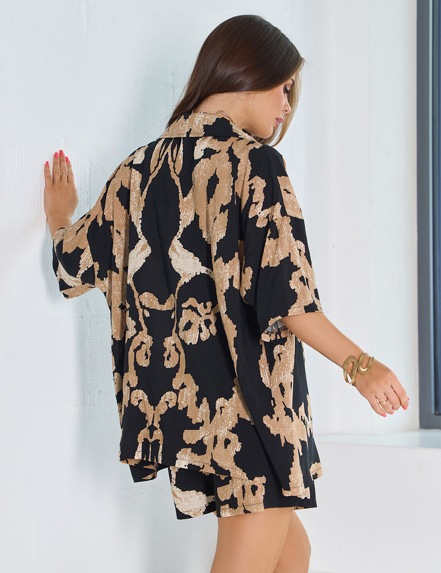 Картинка Костюм чорний з принтом 