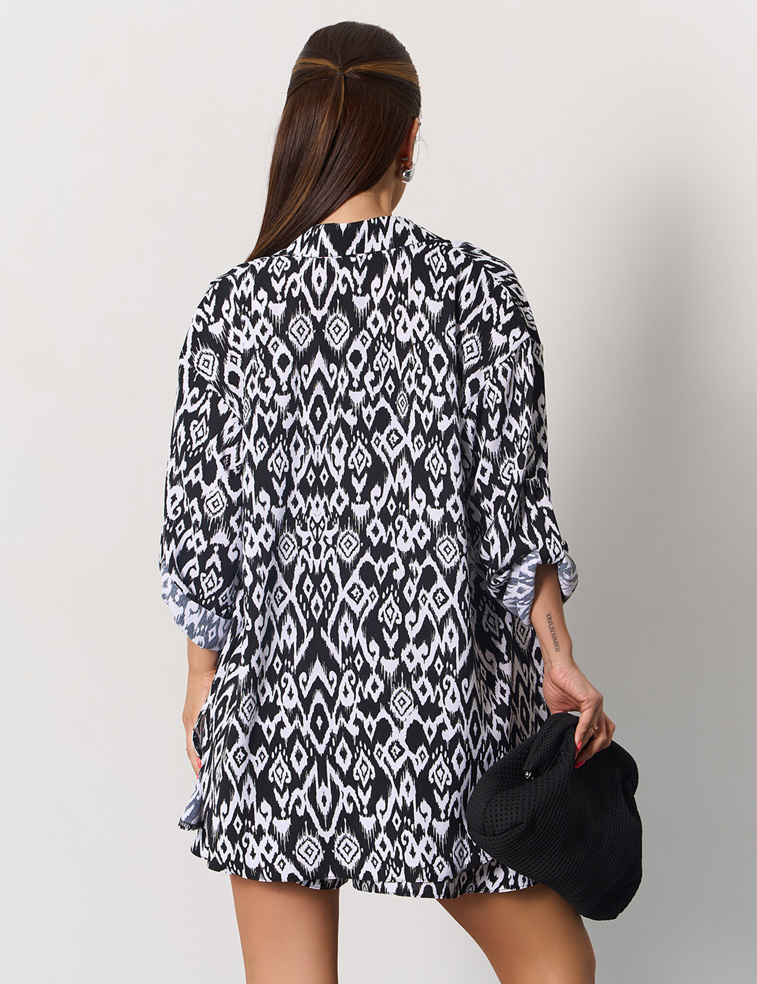 Картинка Костюм білий з принтом