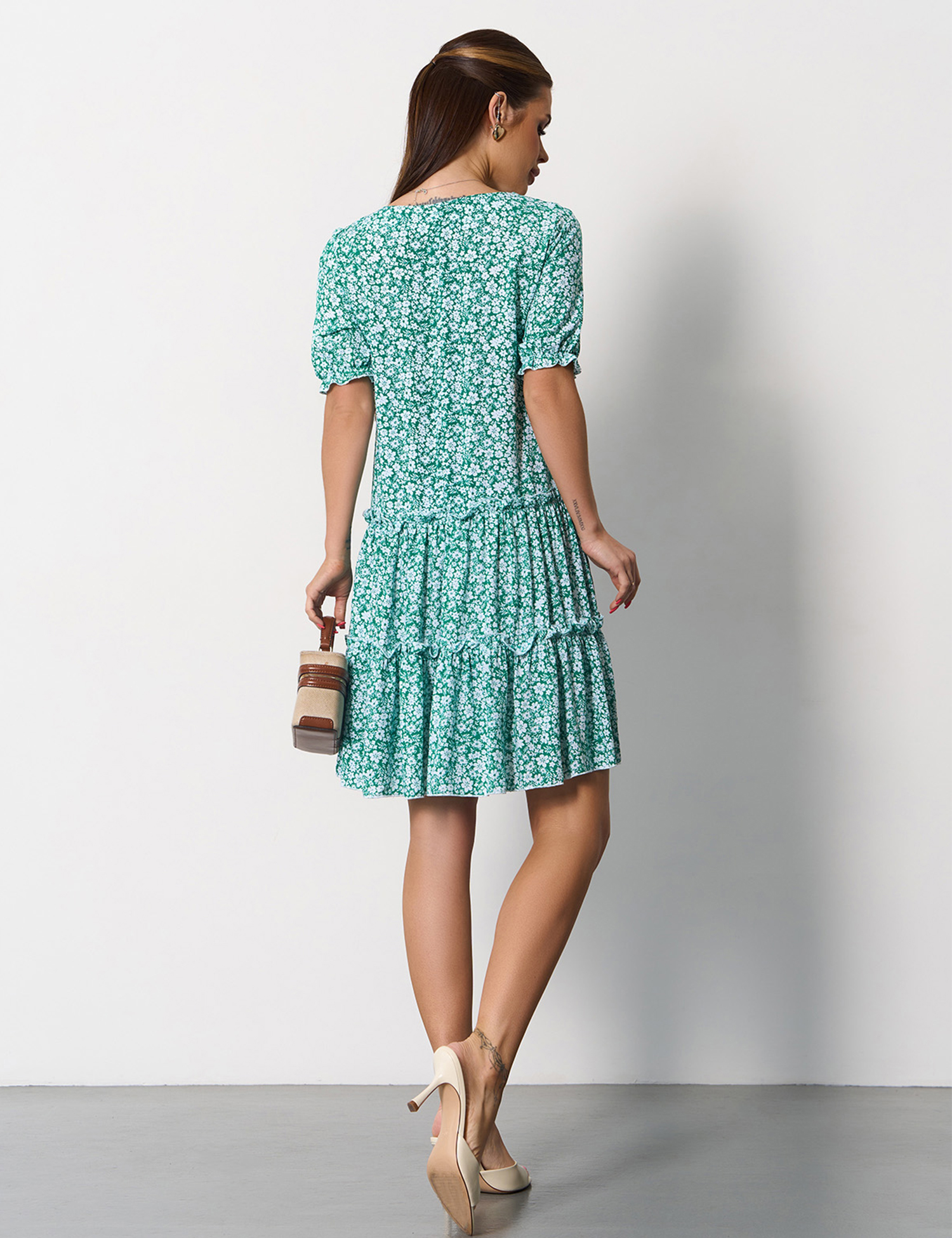 Картинка Сукня міді зелена з принтом 