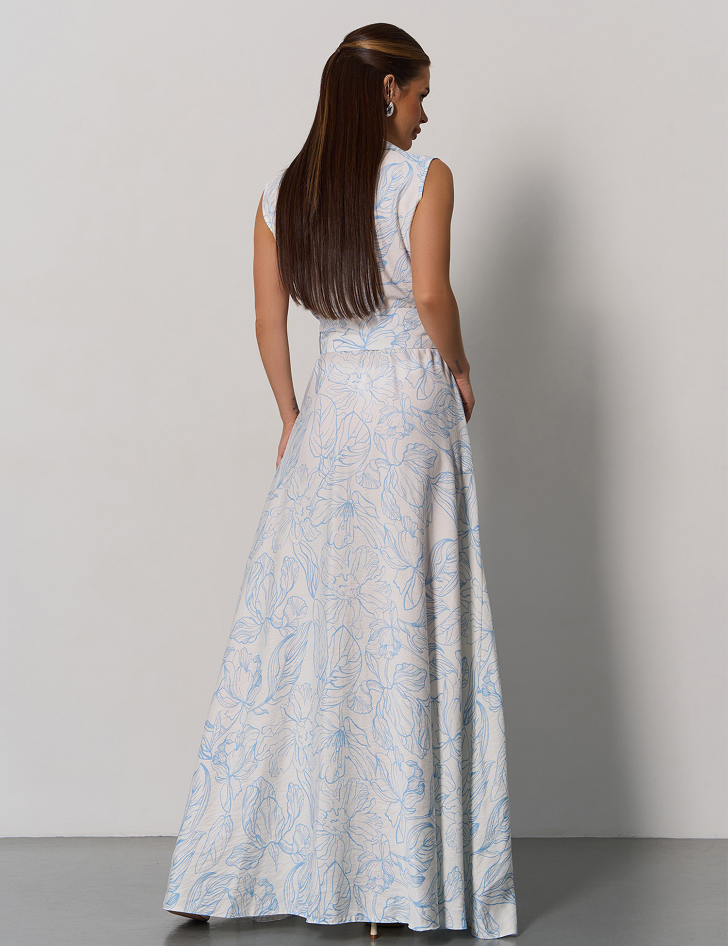 Картинка Сукня максі біла з принтом 