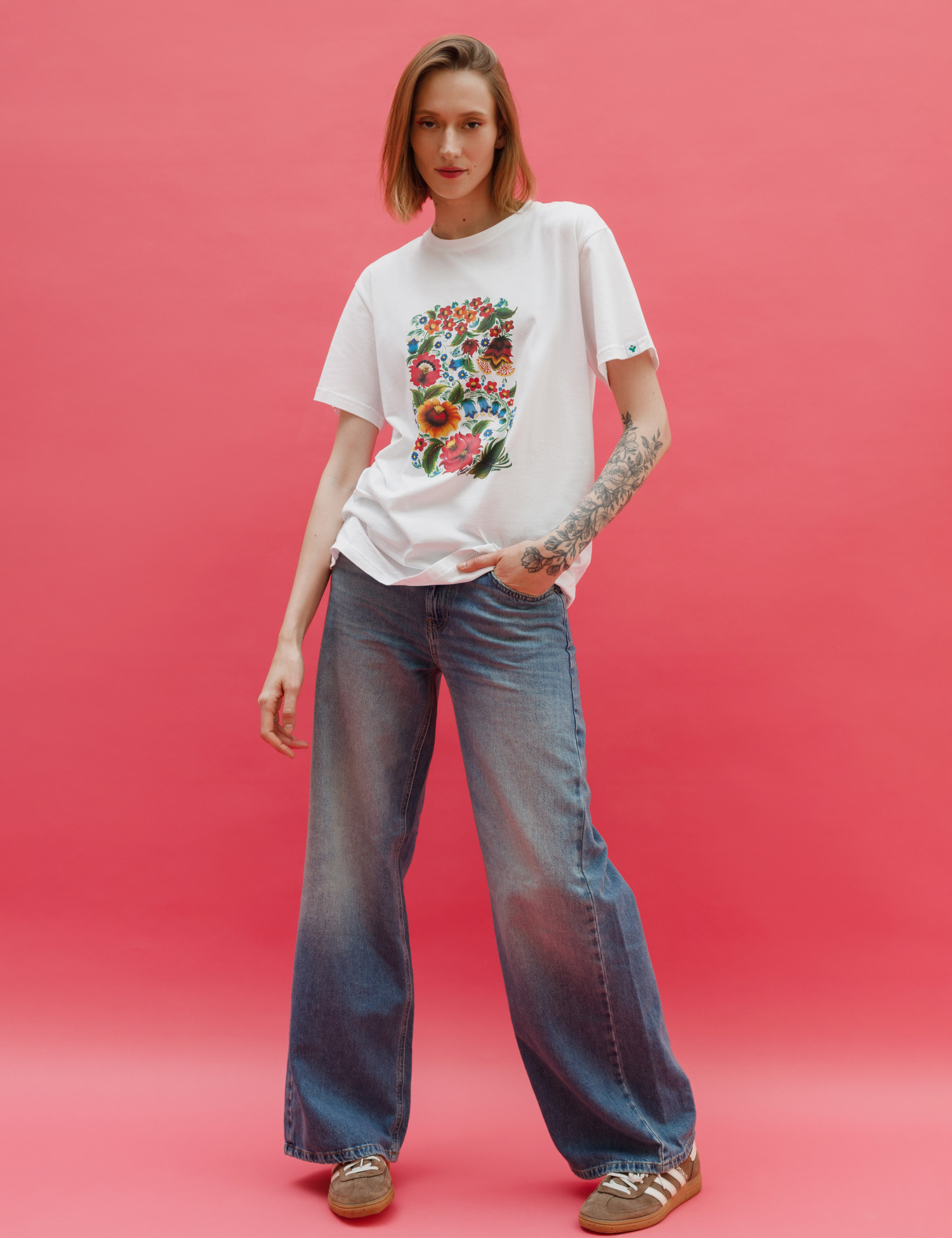 Картинка Футболка біла з принтом 