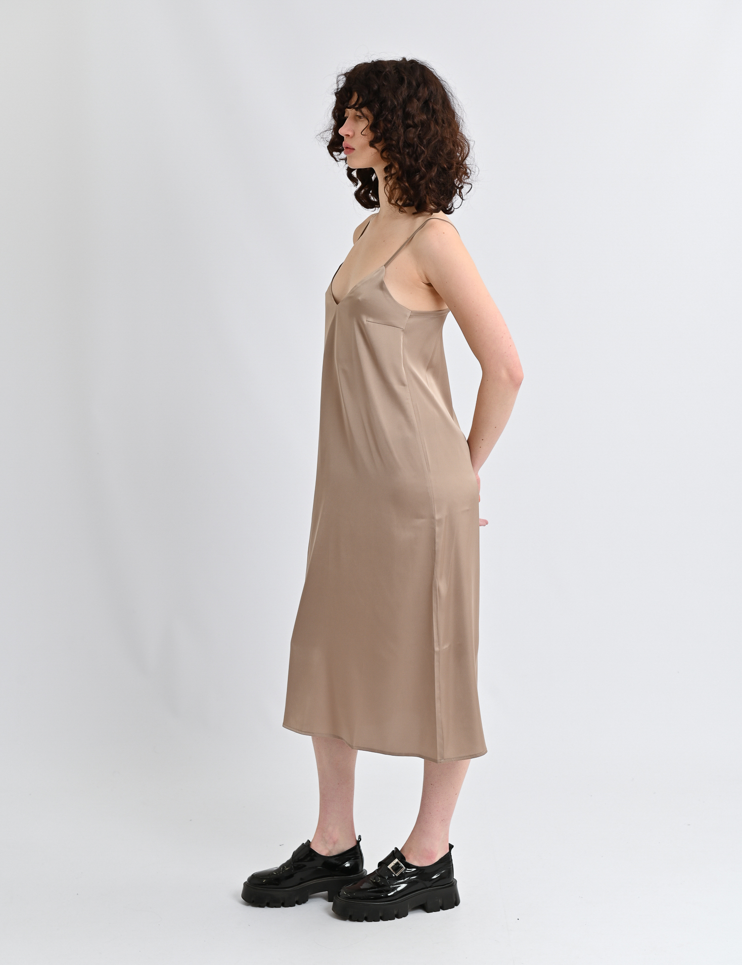 Картинка Сатинова сукня бежева