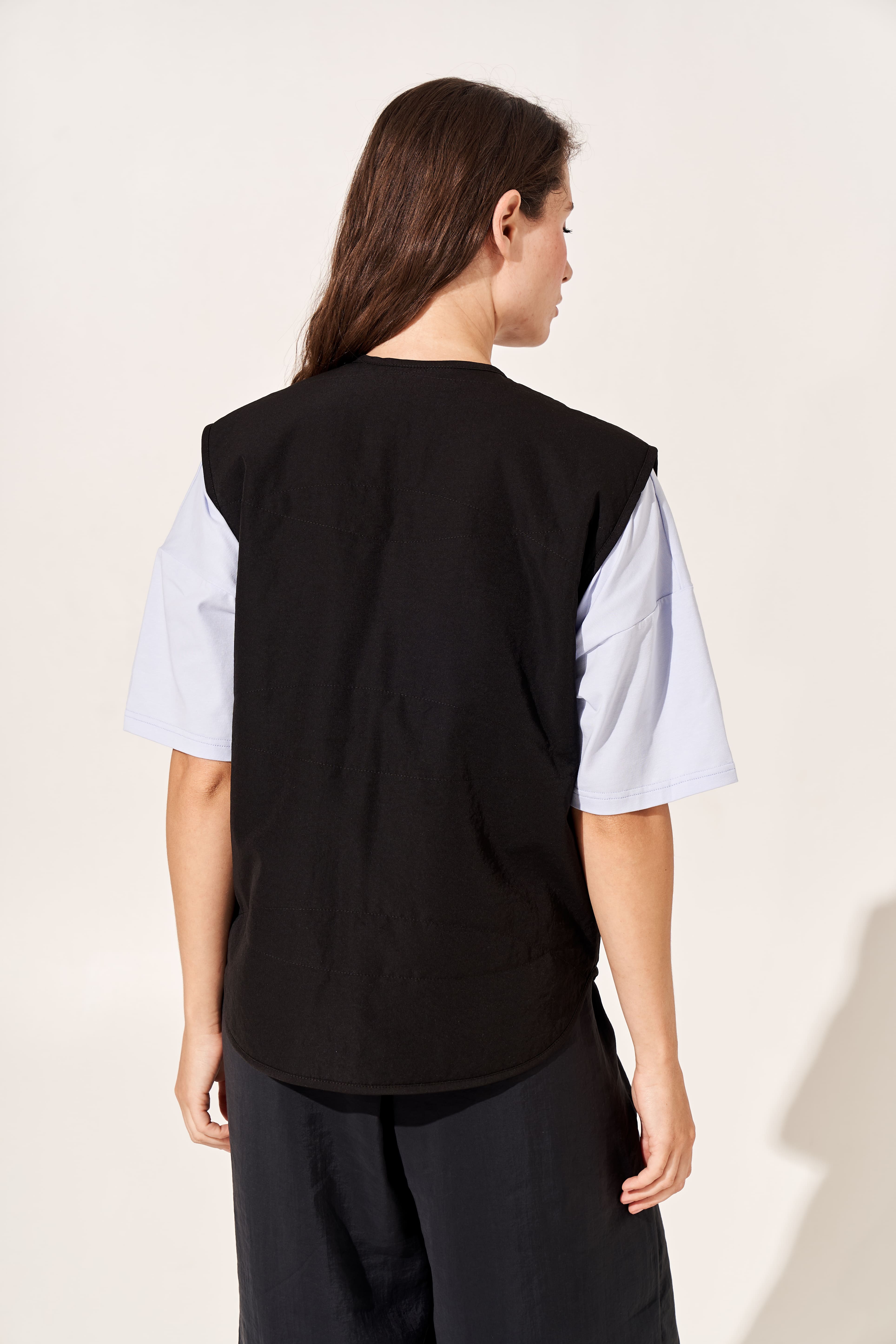 Картинка Жилет "Курочки" чорний 