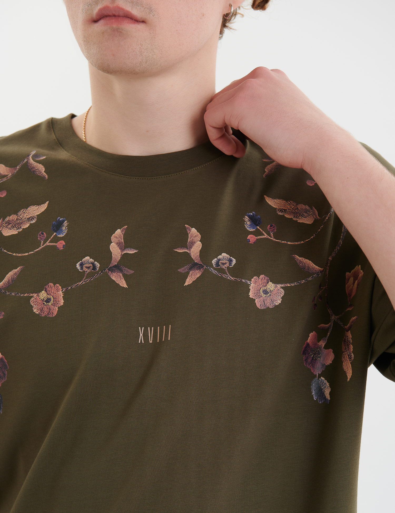 Картинка Футболка "Козацька вишивка" темно-зелена 