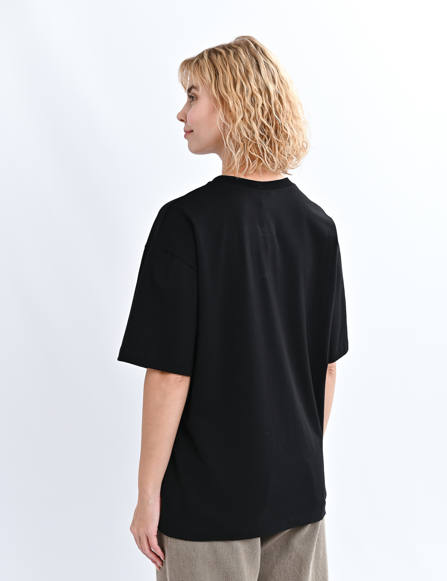 Картинка Футболка oversize з графічним принтом