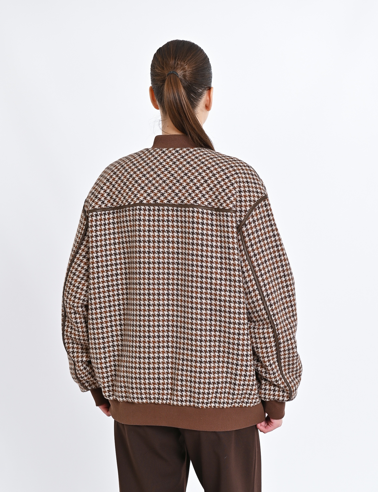 Картинка Жакет у дрібну клітинку з контрастними деталями