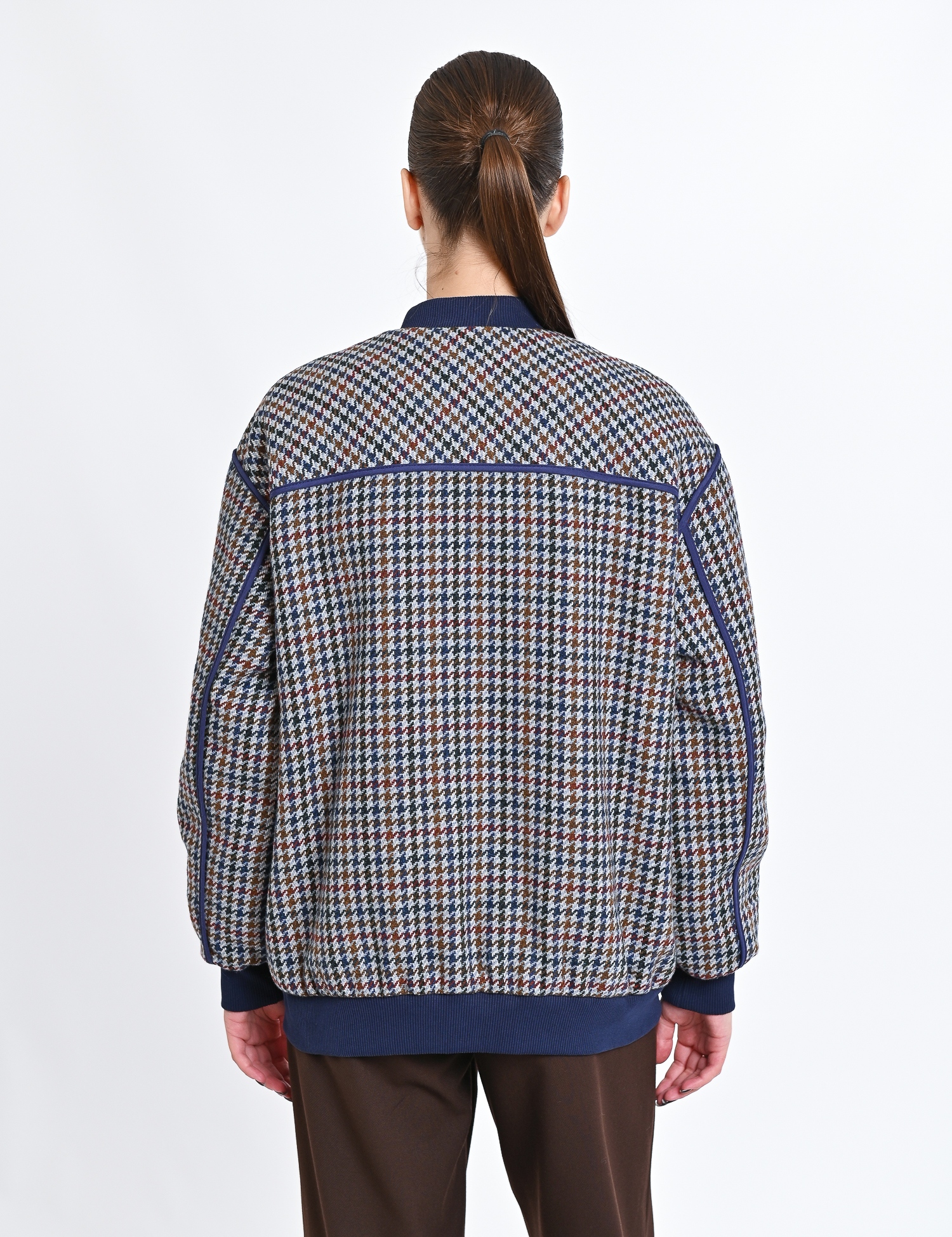 Картинка Жакет у дрібну клітинку з контрастними деталями