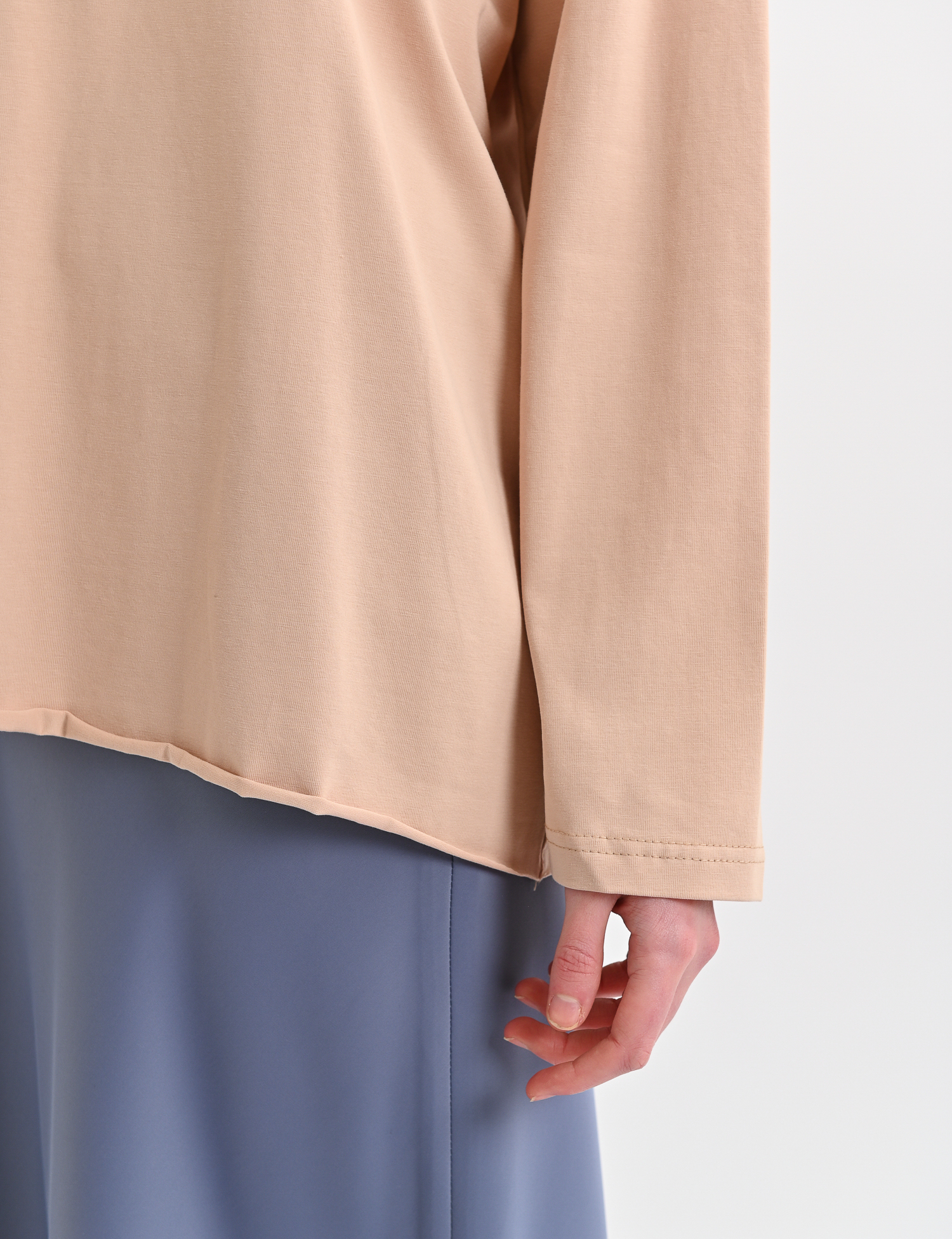 Картинка Лонгслів бежевий